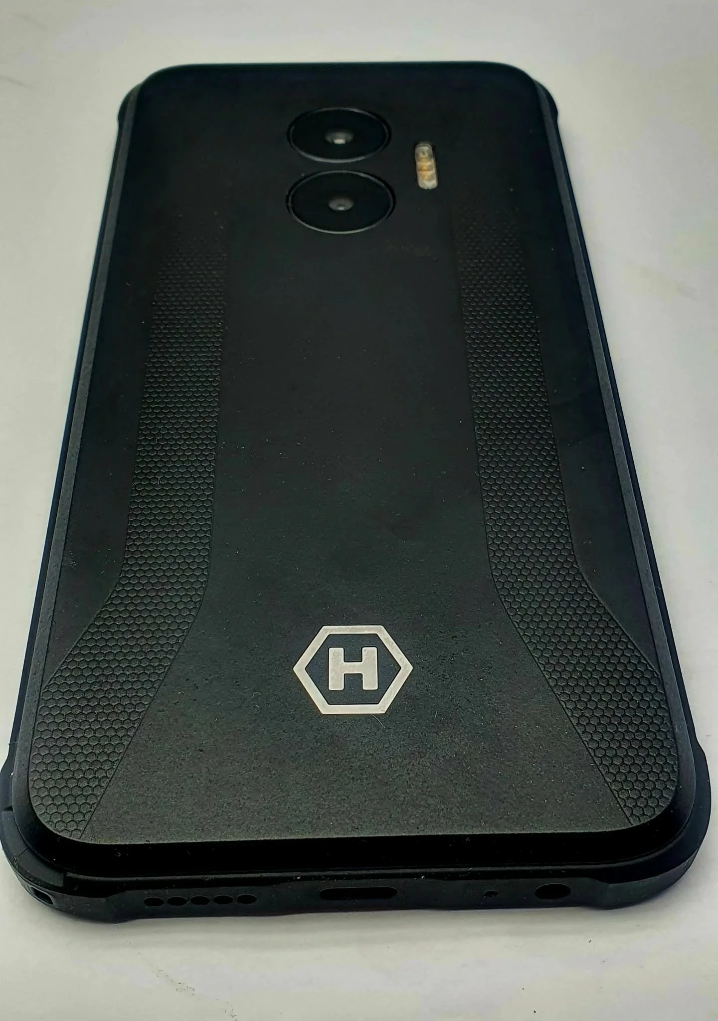 telefon-hammer-blade-v-8256-stan-11323-2