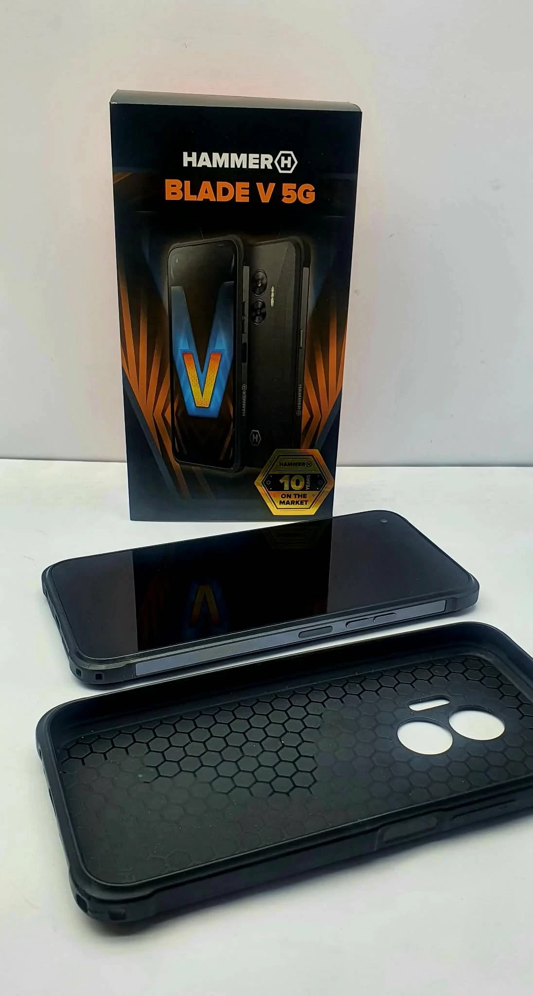 telefon-hammer-blade-v-8256-wbudowana-pamiec-202869-214185