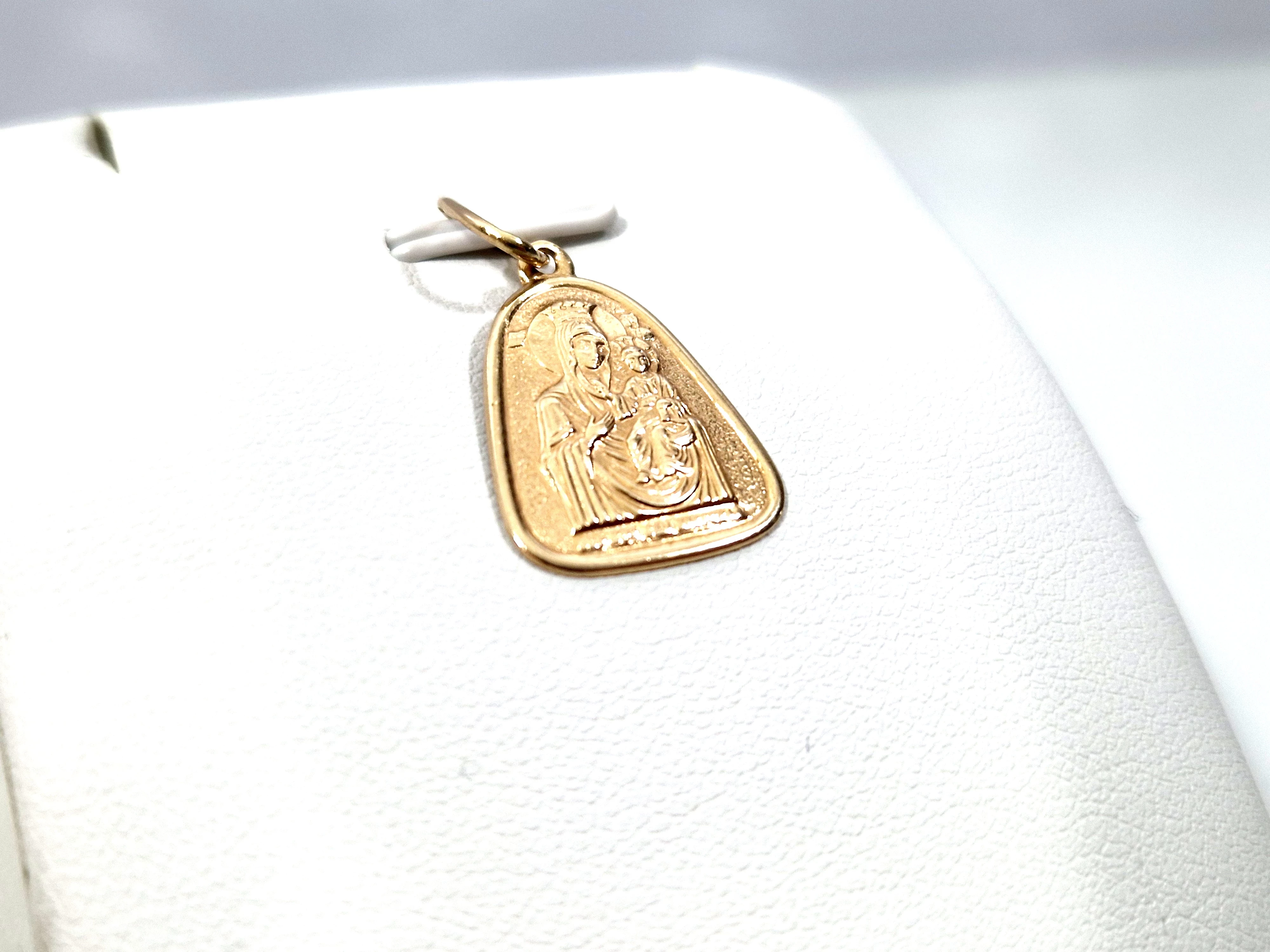 zlota-zawieszka-matka-p585-112g-r15cm-ean-gtin-5900025415436