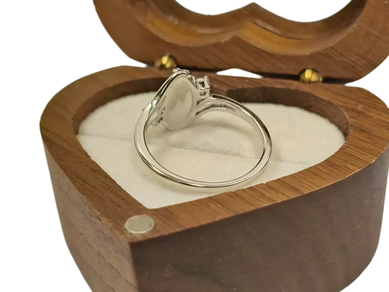 pierscionek-srebrny-925-opal-cyrkonie-rozmiar-20-stan-idealny-waga-267-g-marka-248811-958954