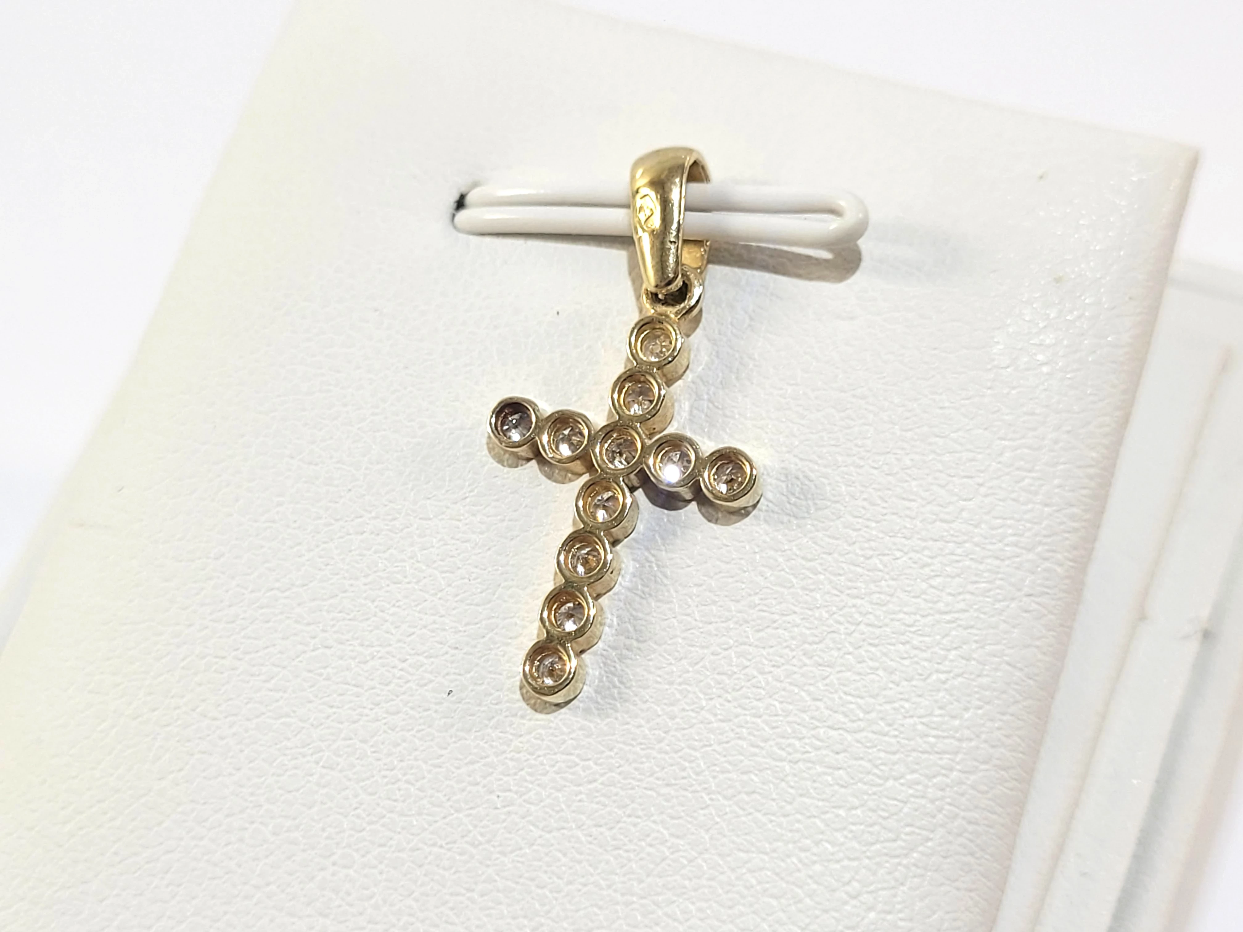 zlota-zawieszka-krzyzyk-p585-118g-kamien-17088-524288