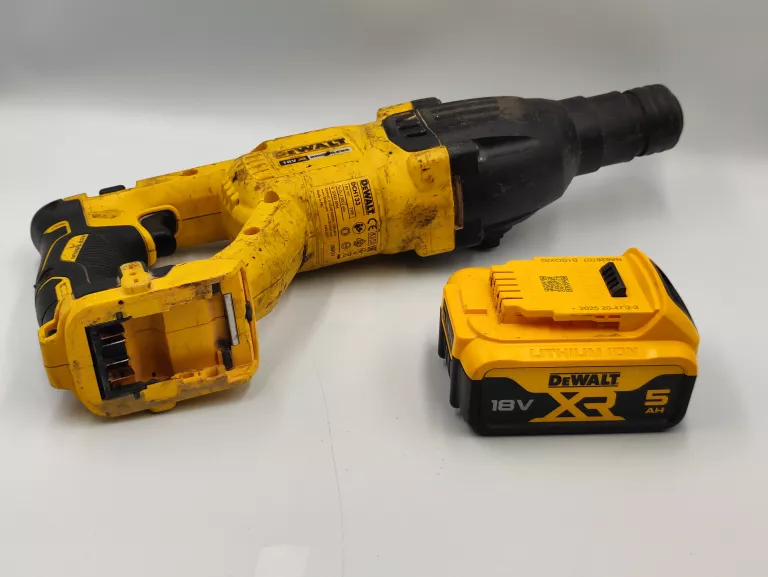 mlotowiertarka-dewalt-dch133-aku-18-v-energia-udaru-300