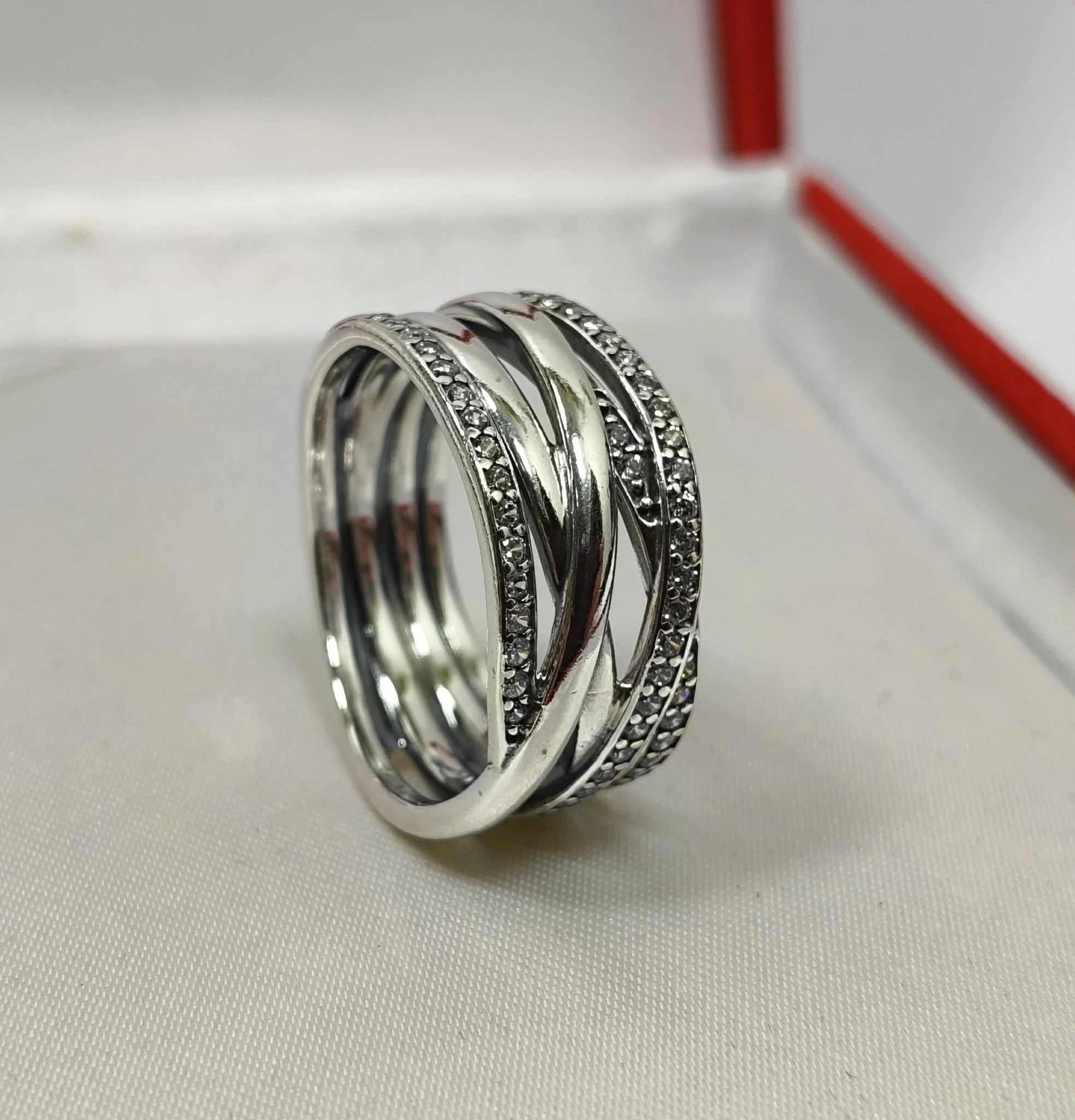 pandora-szeroki-pierscionek-lsniace-linie-190919cz-r60-925-ale-r-20-material-15835-4