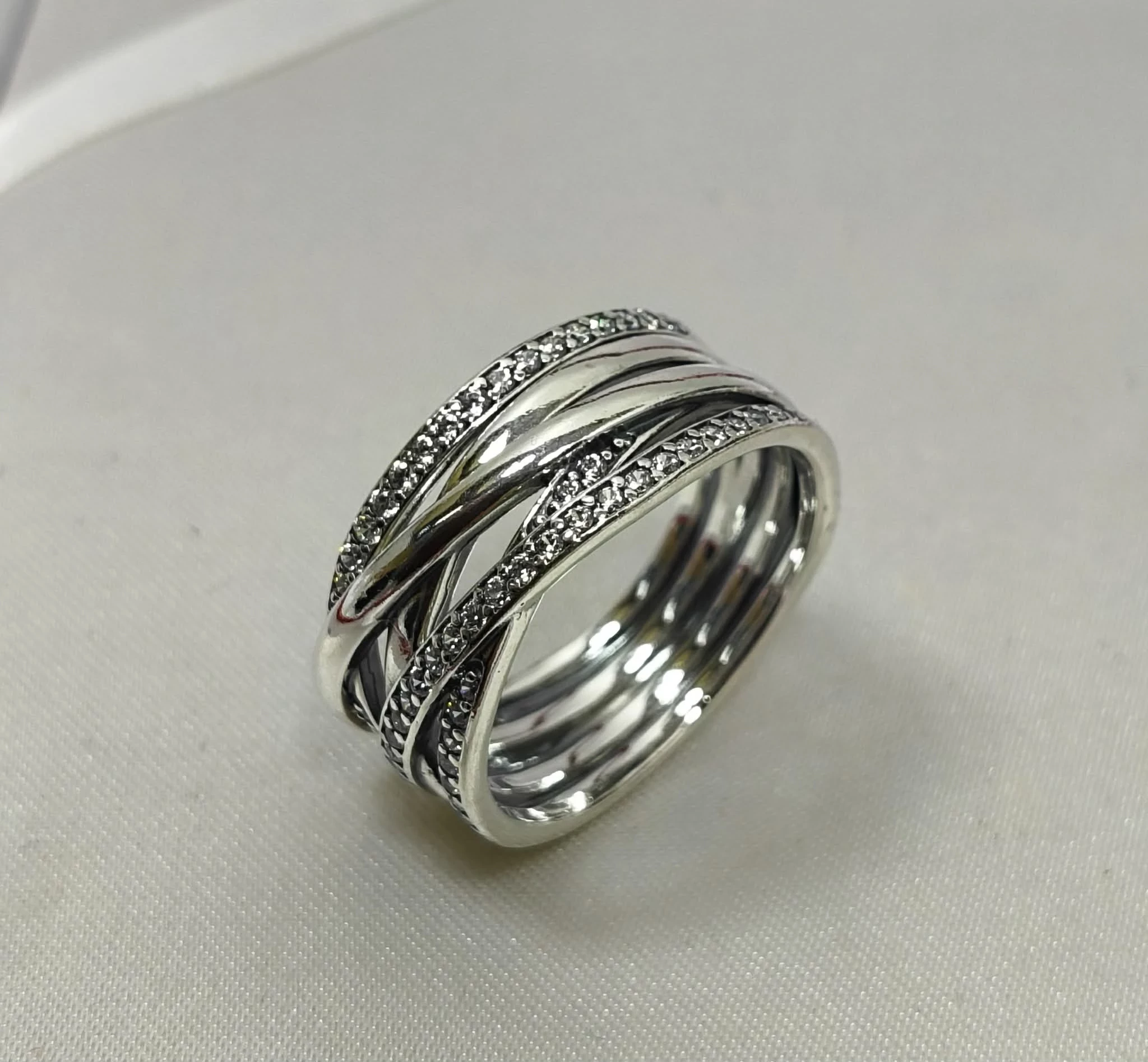 pandora-szeroki-pierscionek-lsniace-linie-190919cz-r60-925-ale-r-20-ean-gtin-5700302258448