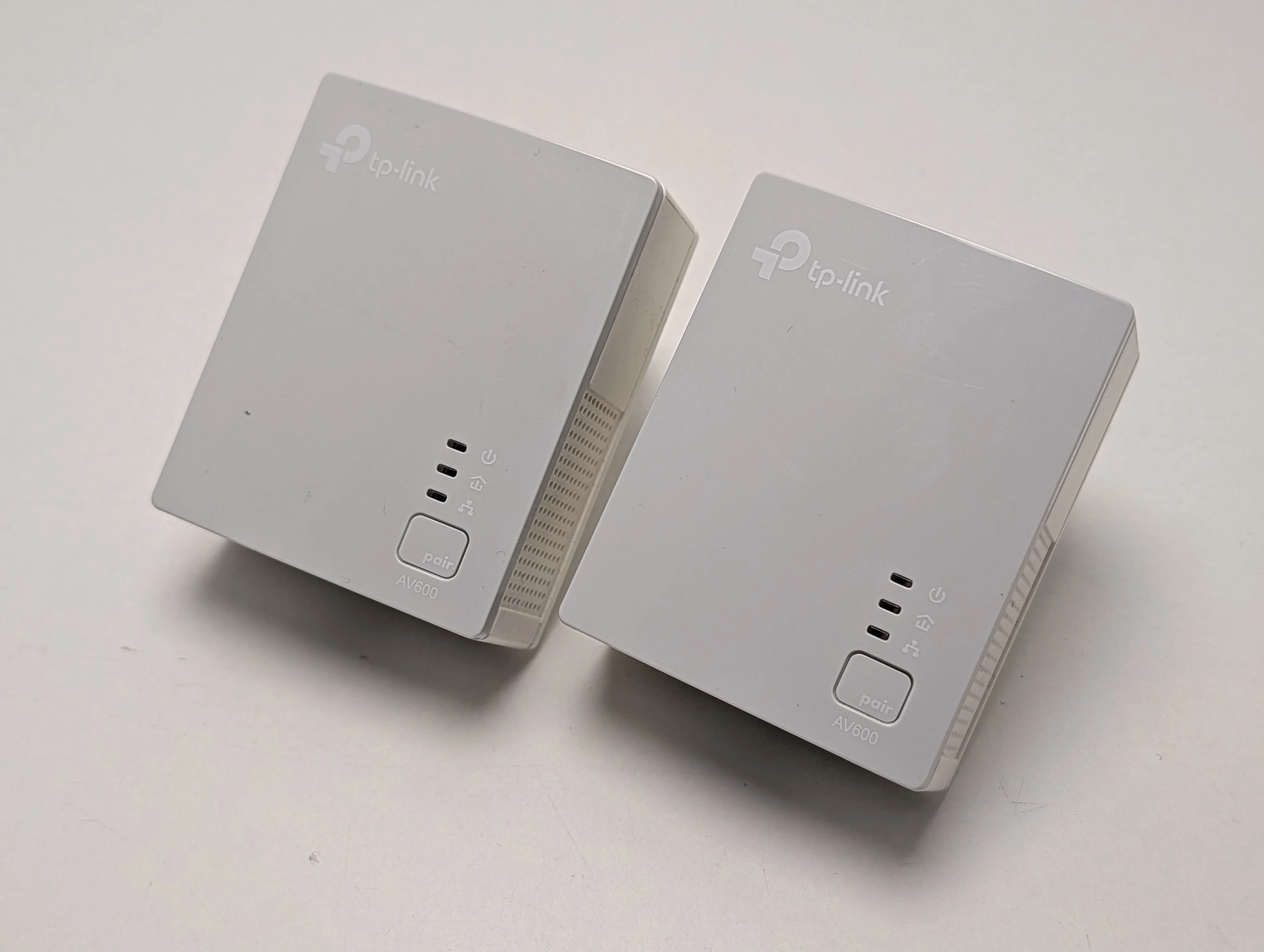 transmiter-sieciowy-power-line-tp-link-tl-pa4010-kit-av600-model-tl-pa4010