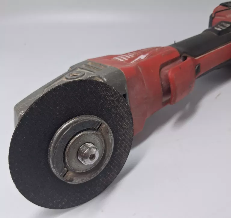 szlifierka-milwaukee-m18-cag125xpdb-bateria-50-ah-stan-11323-2