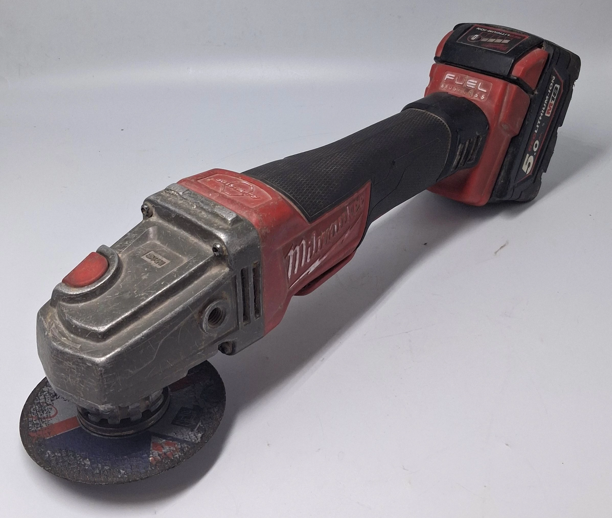 szlifierka-milwaukee-m18-cag125xpdb-bateria-50-ah-wolnosci-132-bielawa