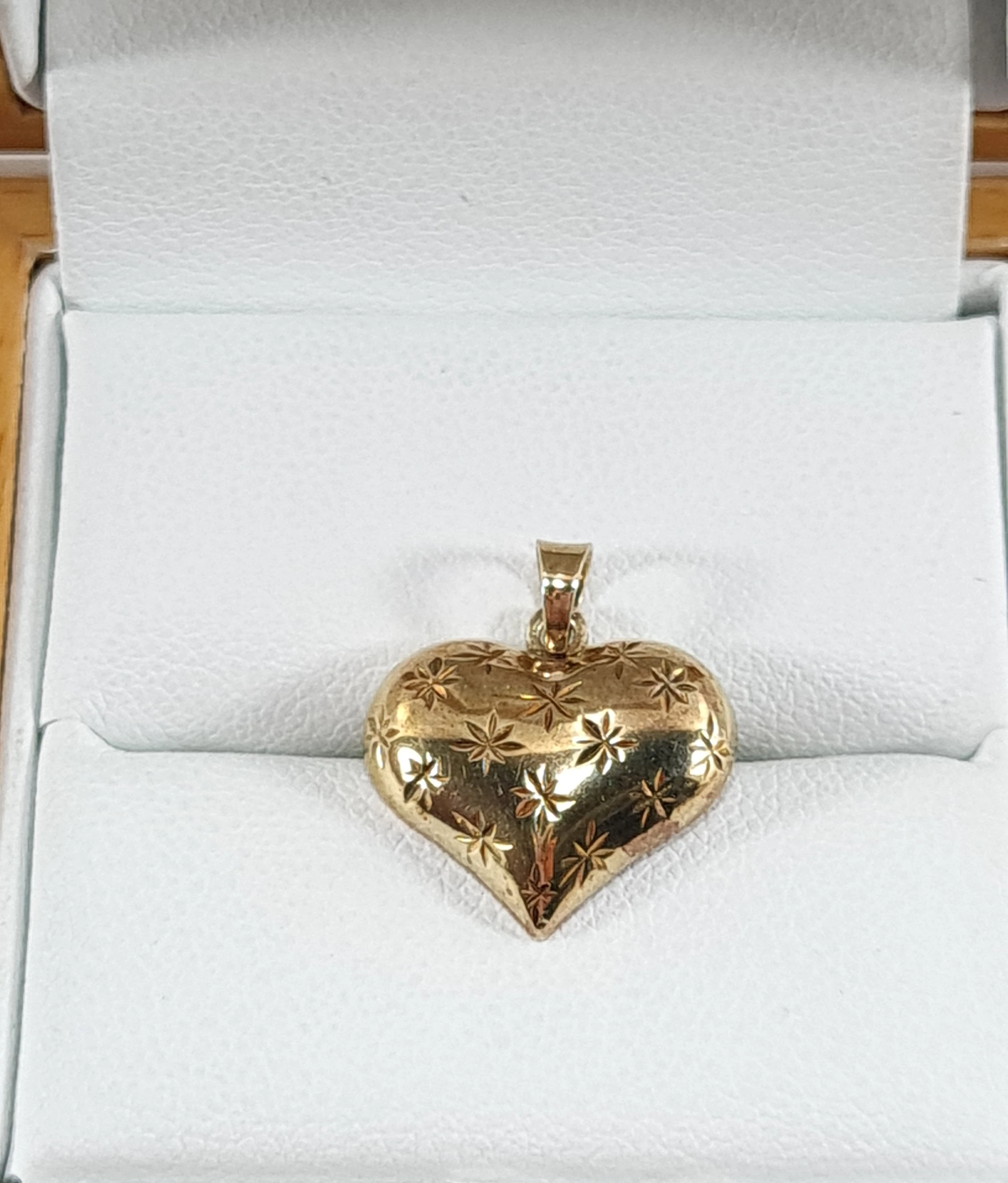 zlota-zawieszka-serduszko-pr333-064g-motyw-129129-2