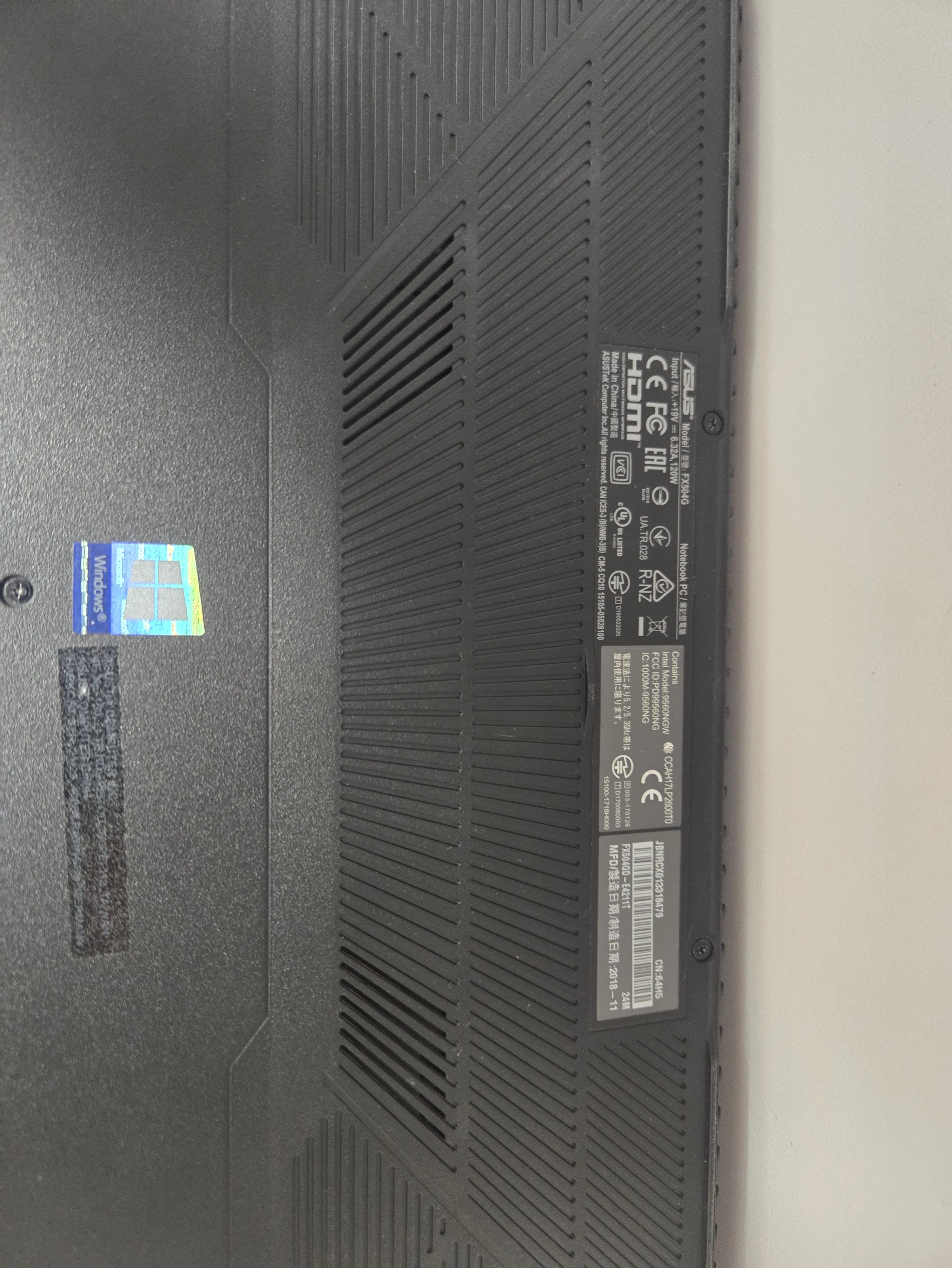 laptop-asus-tuf-gaming-fx504-i5-8th-1050-24gb-ram-1t-pojemnosc-dysku-1000