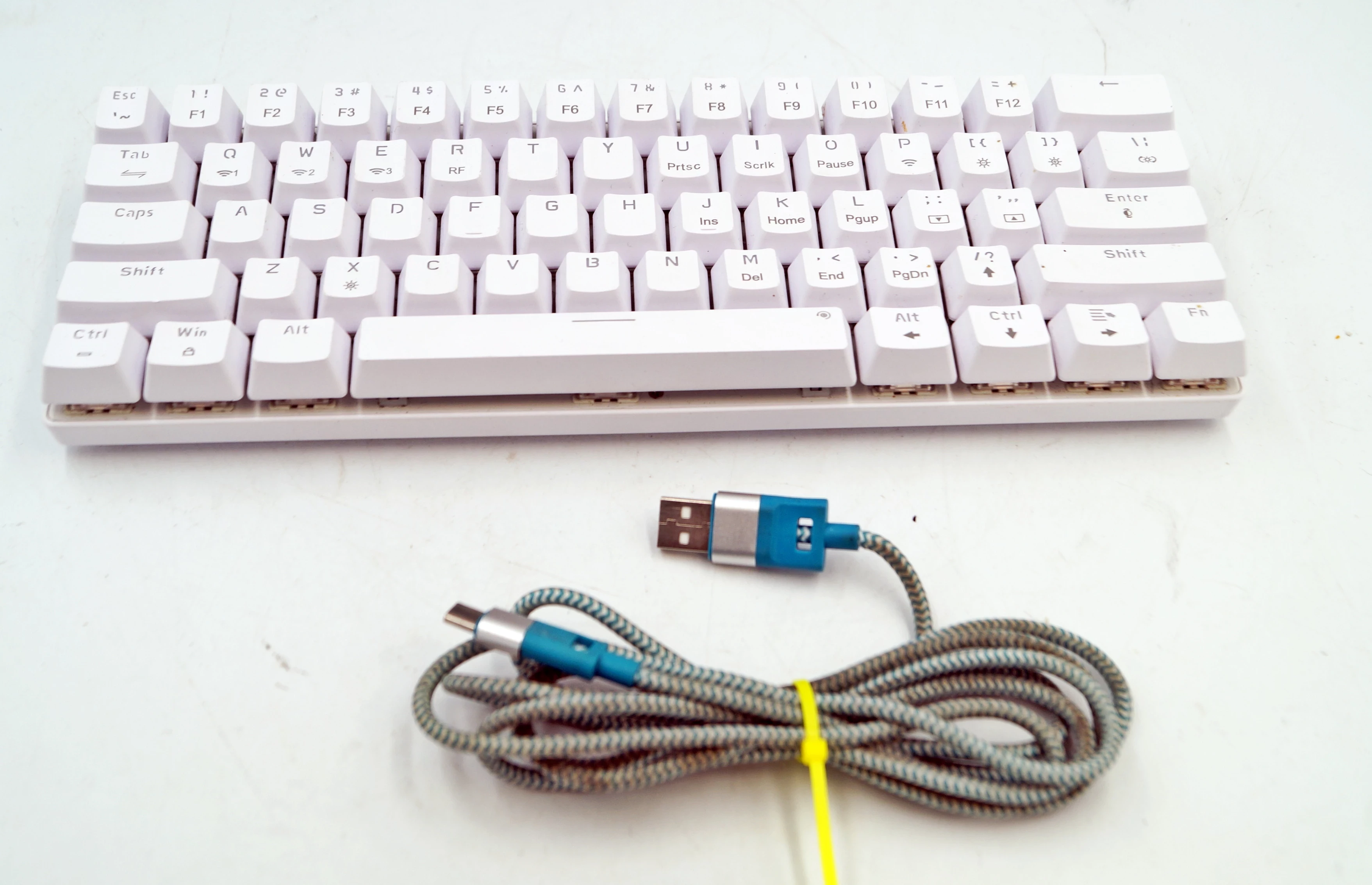 klawiatura-mad-dog-gk850w-gateron-red-bialy-chelmska-50-warszawa