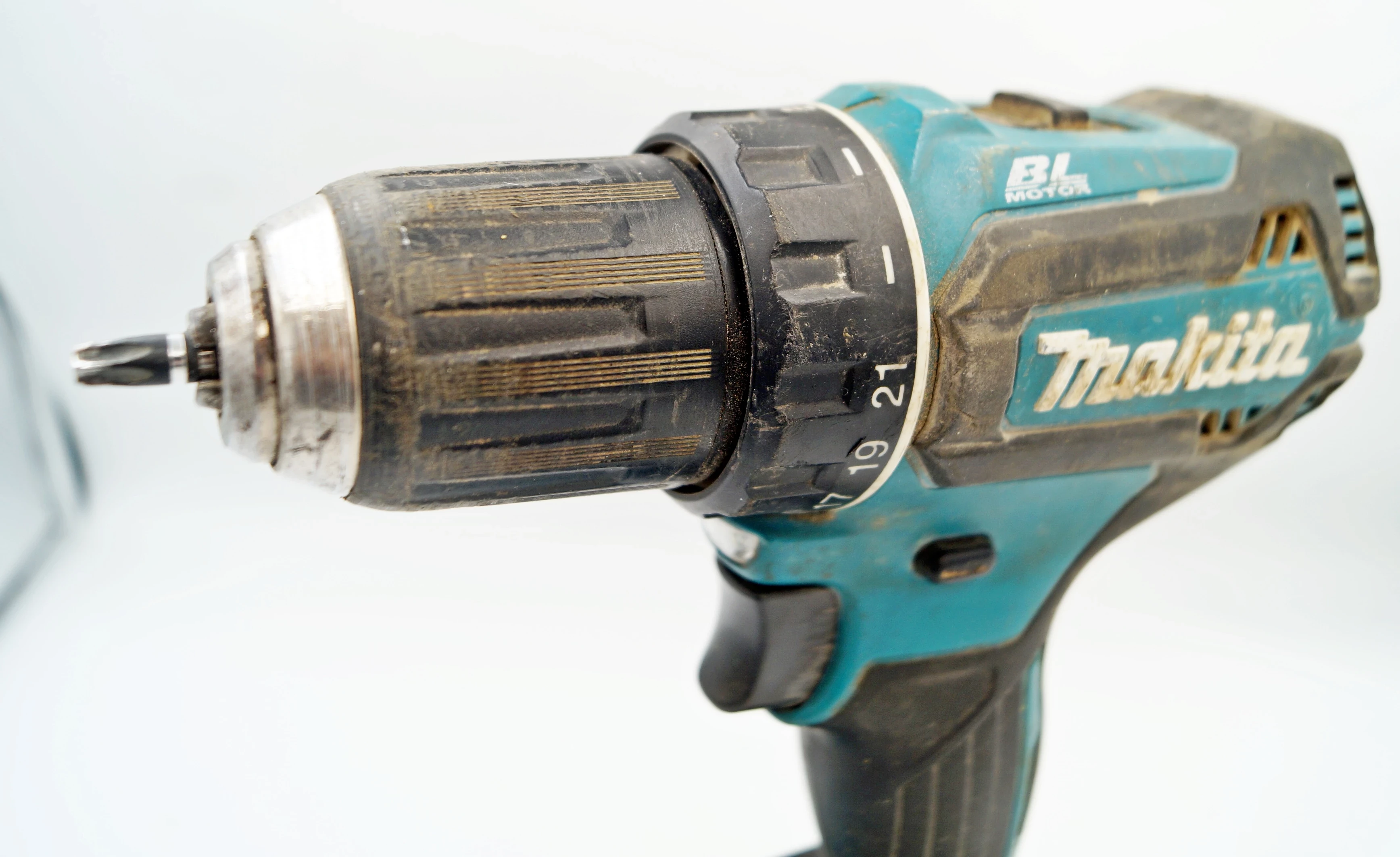 wkretarka-makita-ddf485-akumulatorowa-18v-akumulator-50-stan-11323-2