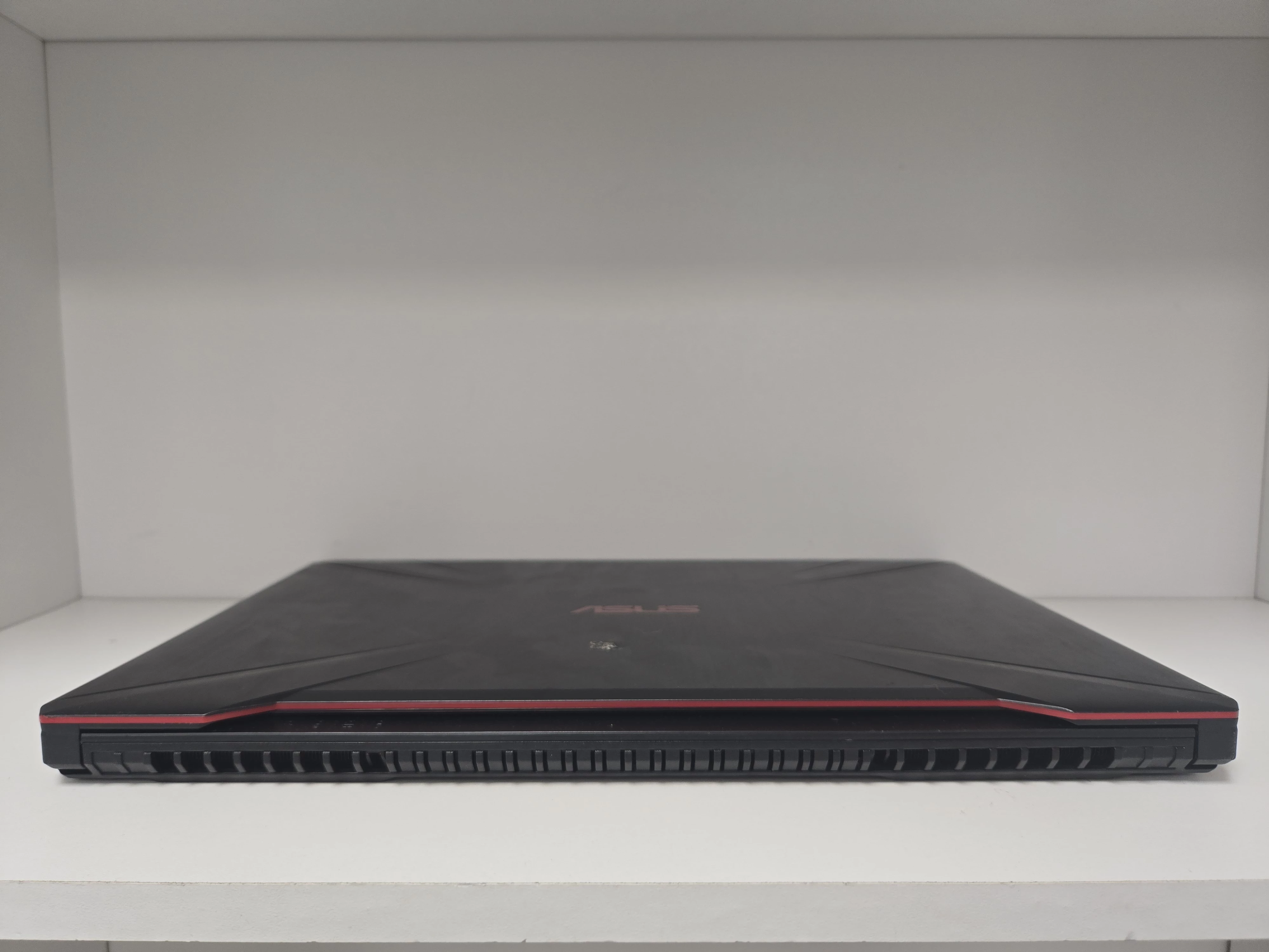 laptop-asus-tuf-gaming-fx504-i5-8th-1050-24gb-ram-1t-typ-dysku-twardego-128550-1