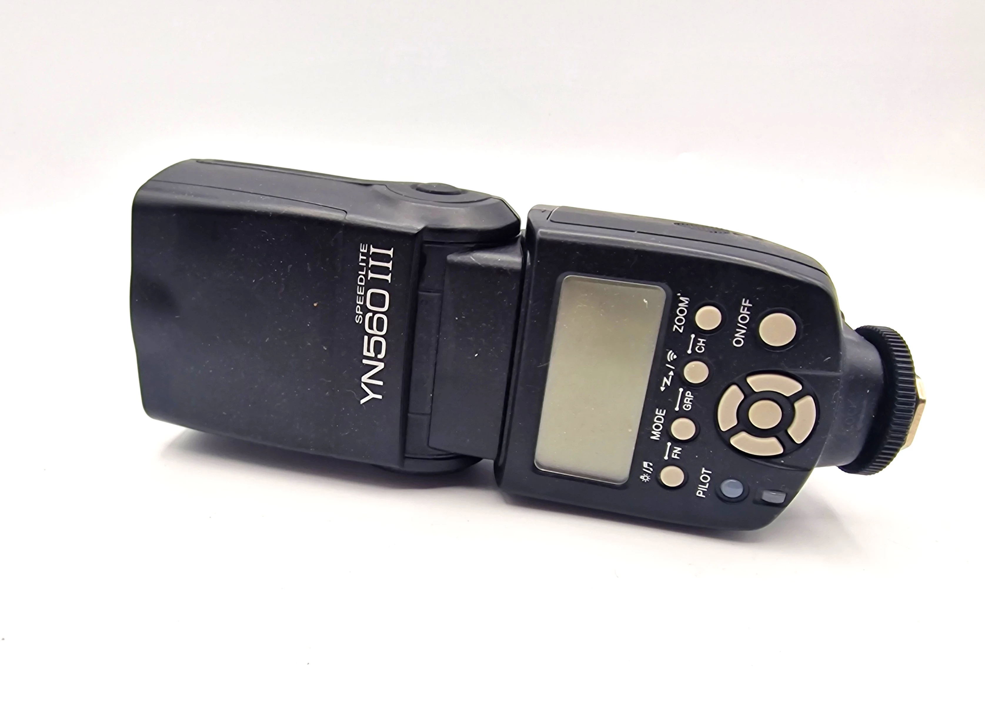 lampa-blyskowa-younguno-yn560iii-canon-nikon-osiedle-czecha-96-poznan