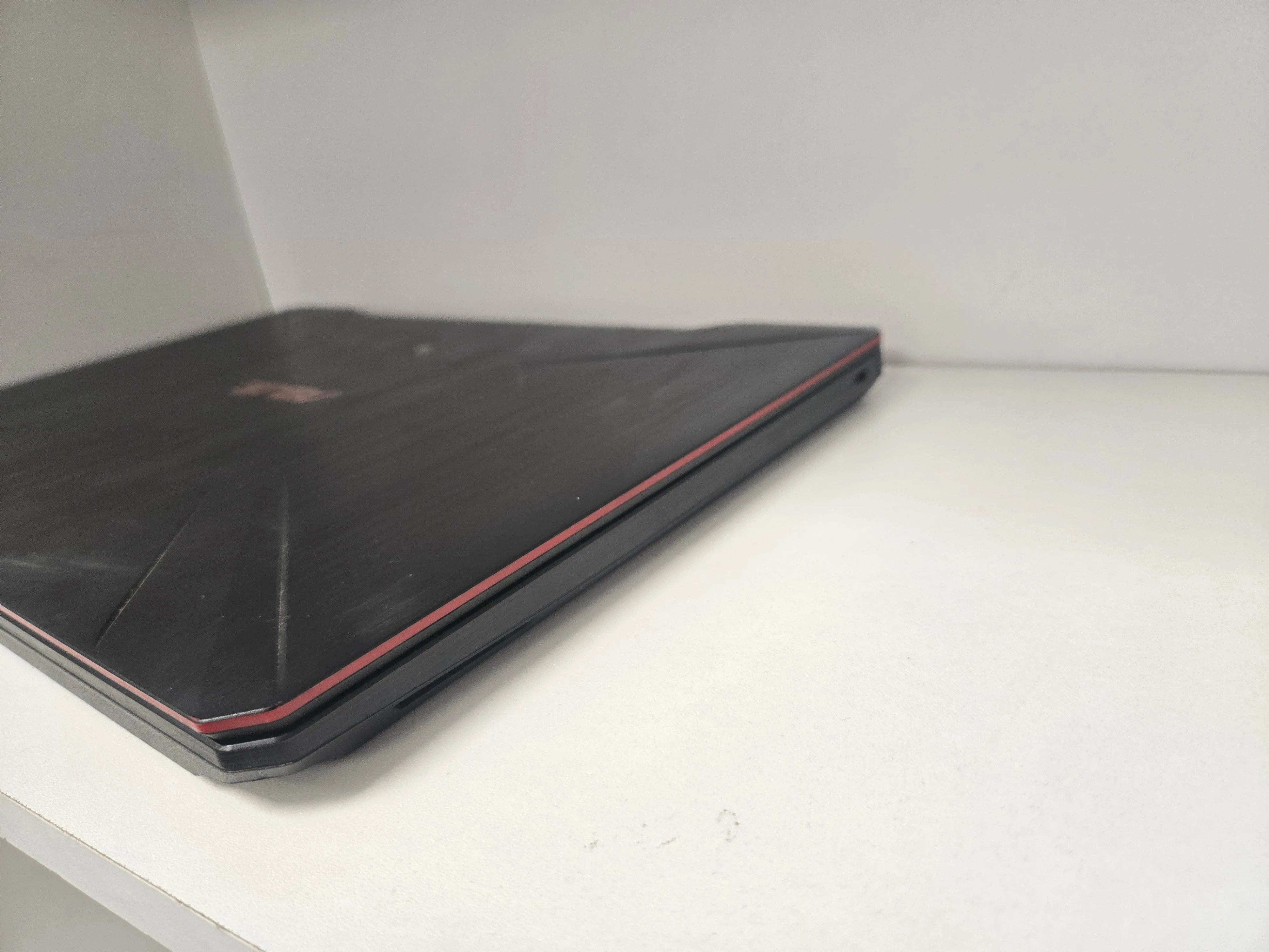 laptop-asus-tuf-gaming-fx504-i5-8th-1050-24gb-ram-1t-liczba-rdzeni-procesora-4329-3