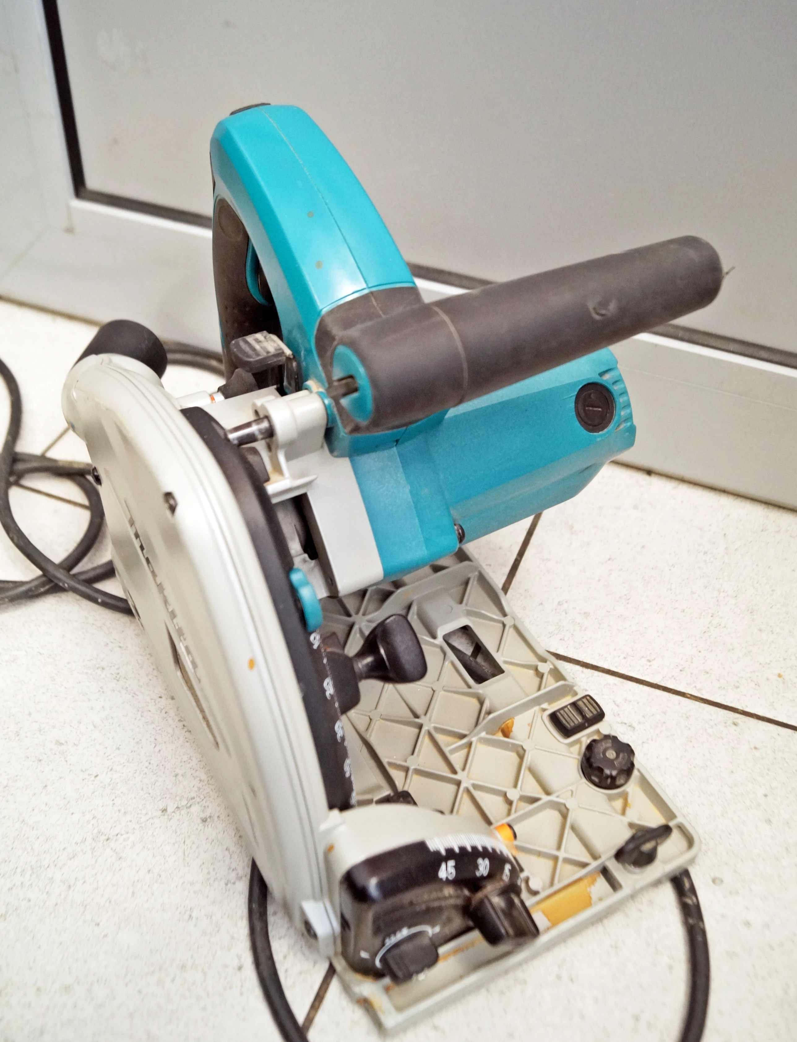 zaglebiarka-pila-tarczowa-makita-sp6000j-kod-producenta-sp6000j-199141-8-194385-5-e-05664