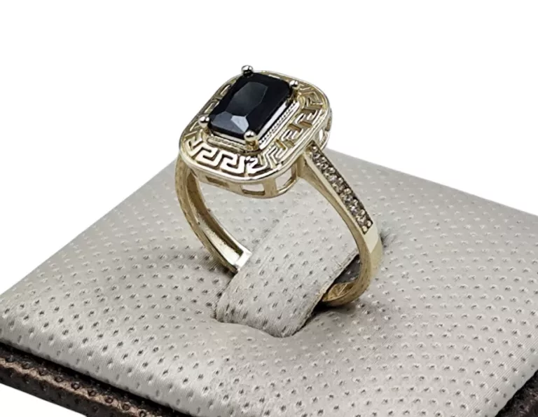 zloty-pierscionek-z-czarnym-kamieniem-585-278g-r16-ean-gtin-5905868206173