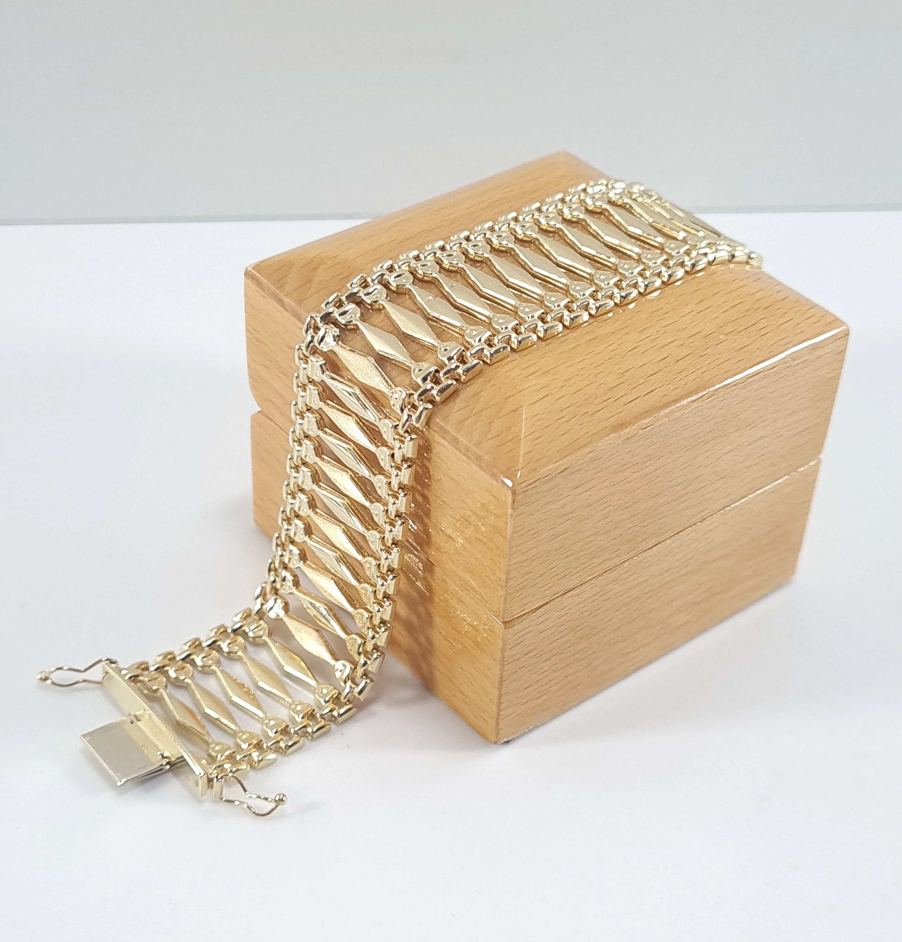 zlota-bransoletka-pr585-2689g-19cm-dlugosc-calkowita-2000