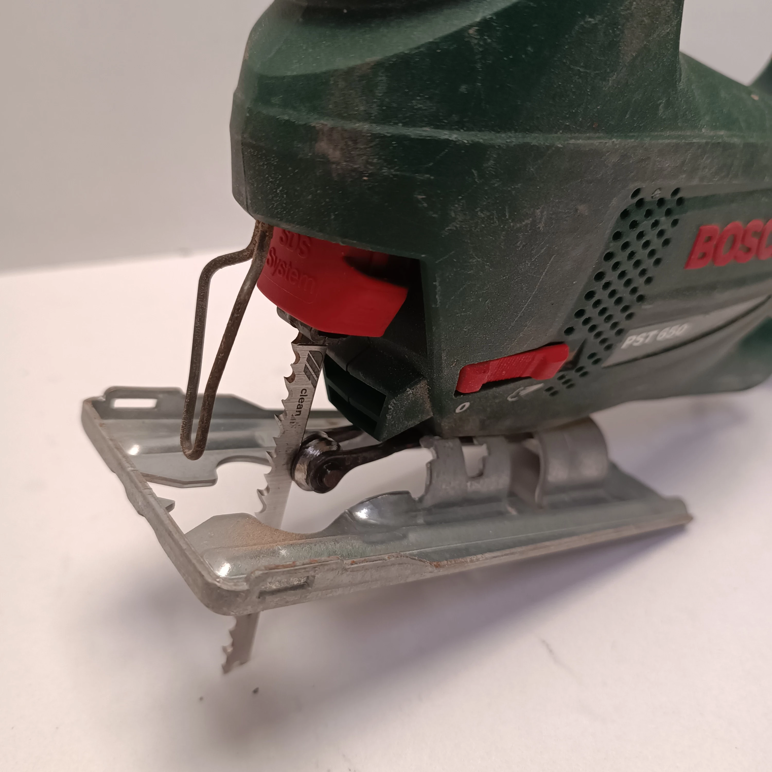 wyrzynarka-bosch-pst-650-w-walizce-stan-11323-2