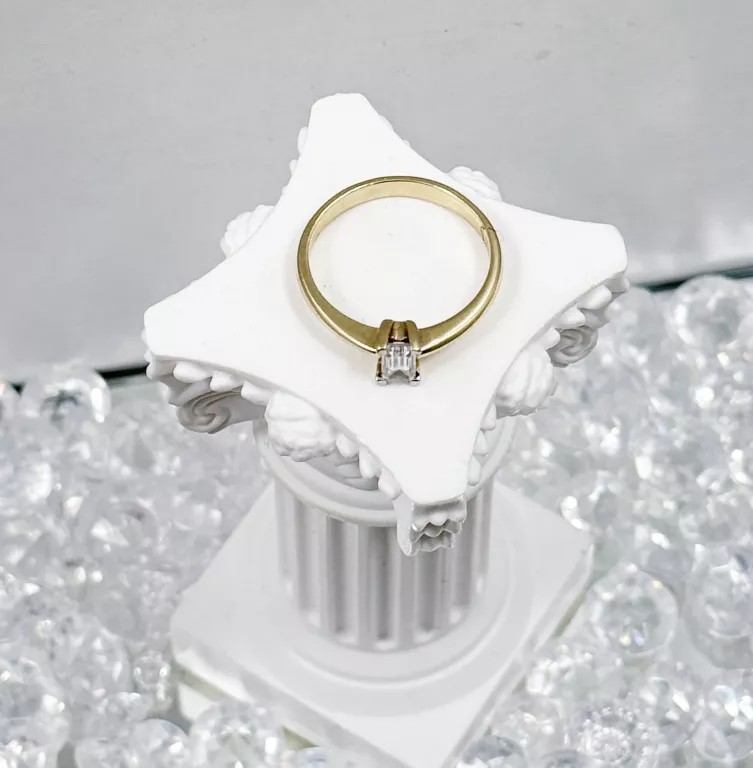 sliczny-zloty-pierscionek-z-cyrkonia-14-karatow-r10-stan-11323-2