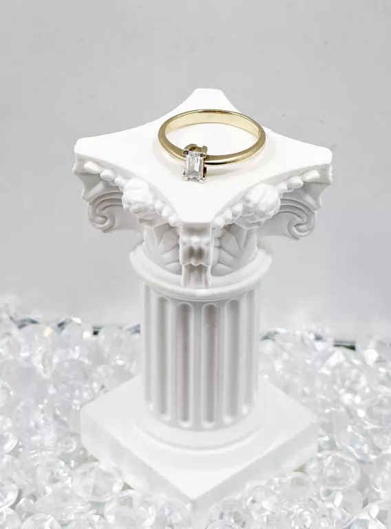 sliczny-zloty-pierscionek-z-cyrkonia-14-karatow-r10-rodzaj-2205-2