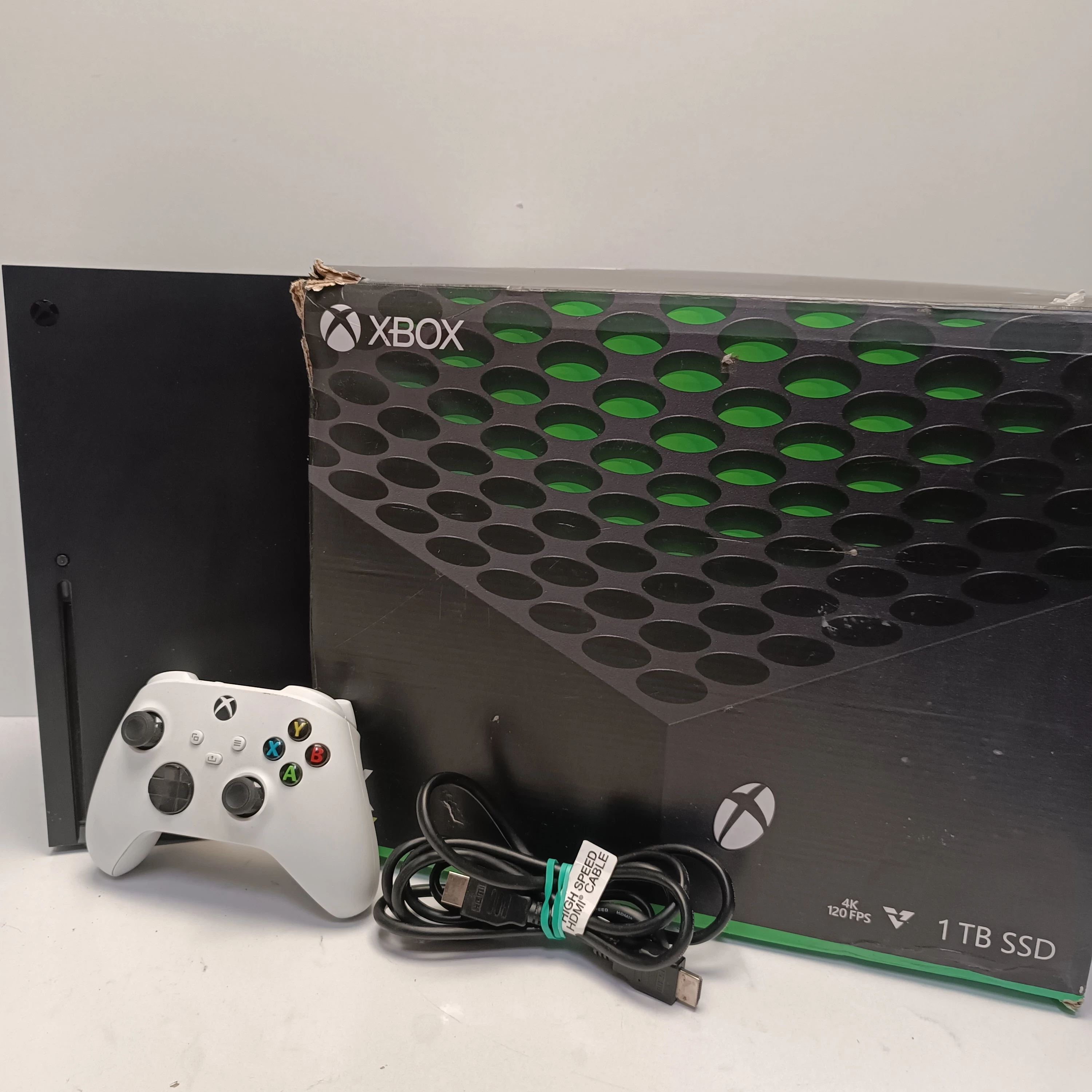 konsola-xbox-series-x-osiedle-teatralne-3u15-krakow