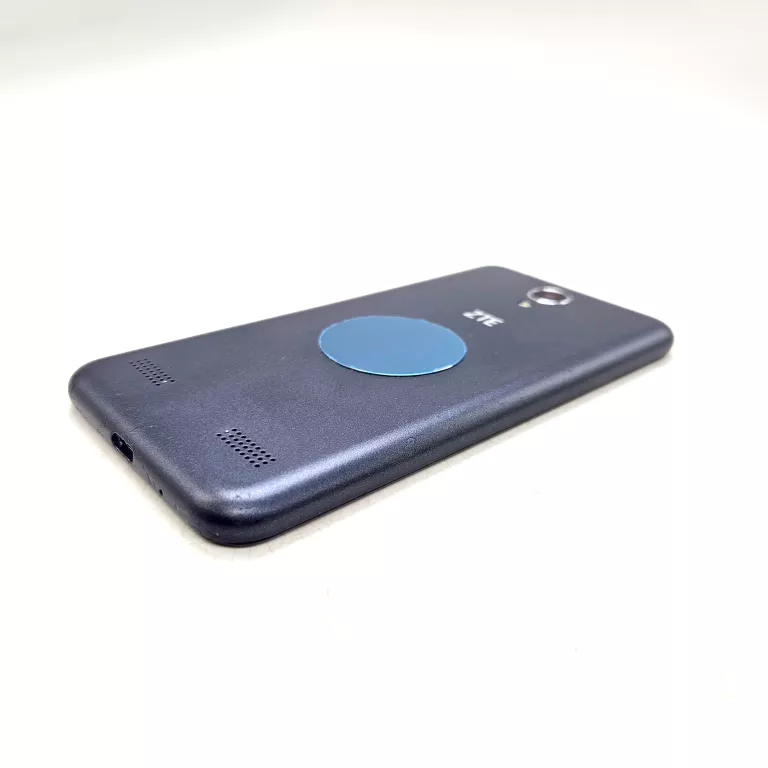 telefon-zte-blade-a520-18-gb-karta-sd-16gb-wbudowana-pamiec-202869-214205