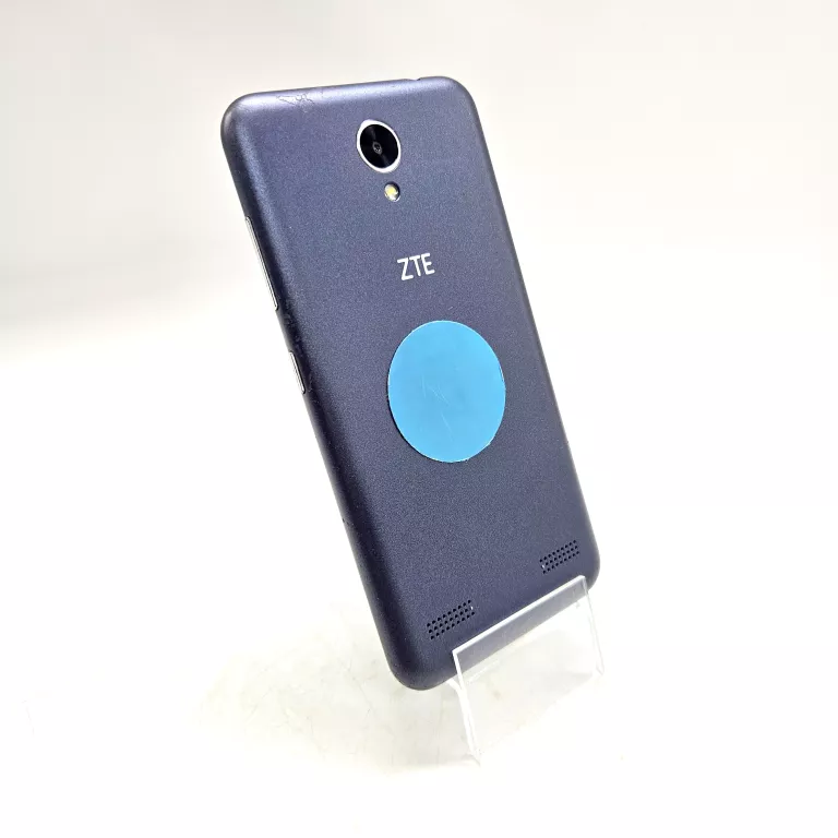 telefon-zte-blade-a520-18-gb-karta-sd-16gb-typ-202685-212929