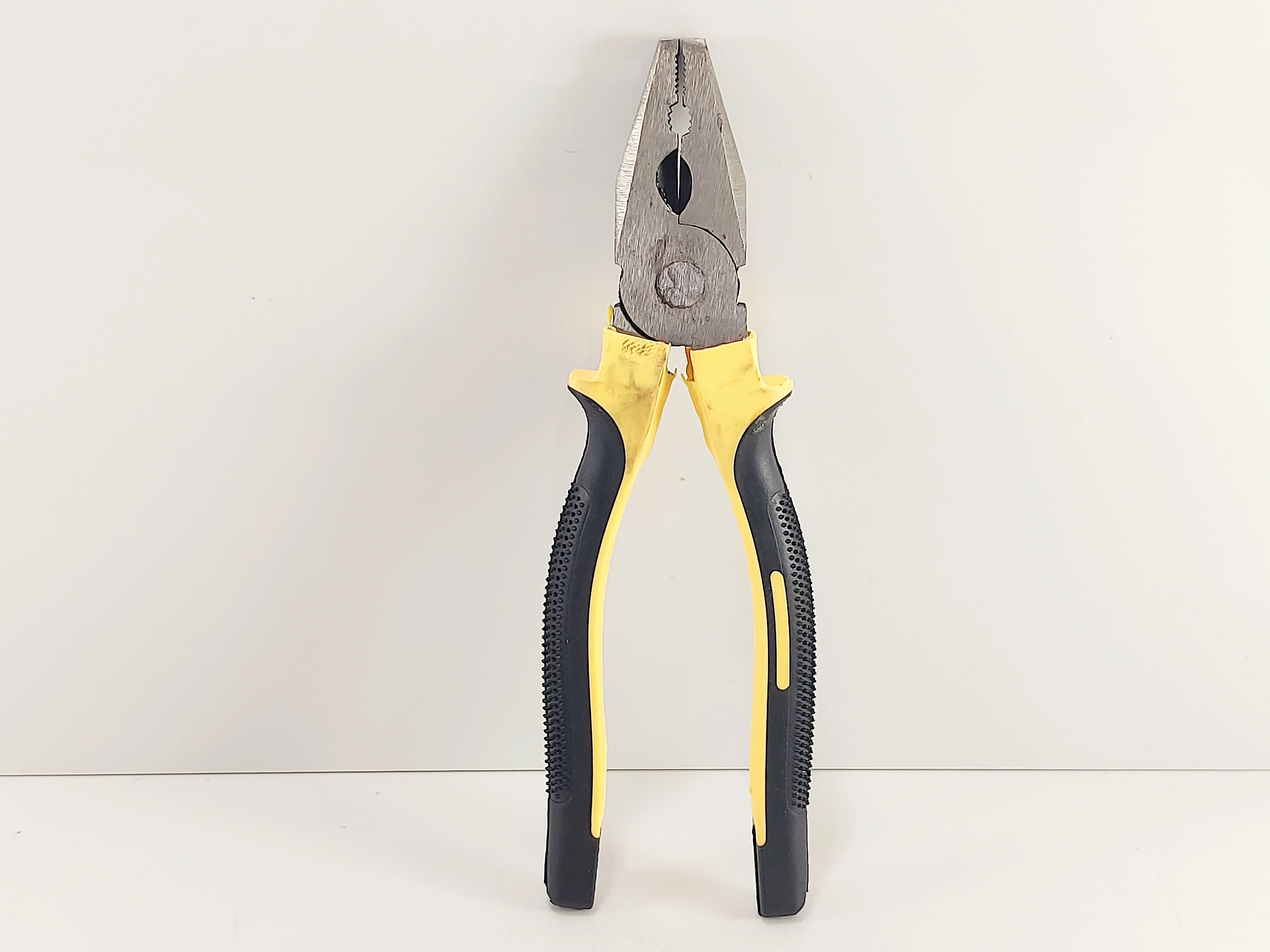 szczypce-uniwersalnae-kombinerki-ean-gtin-5902143117131