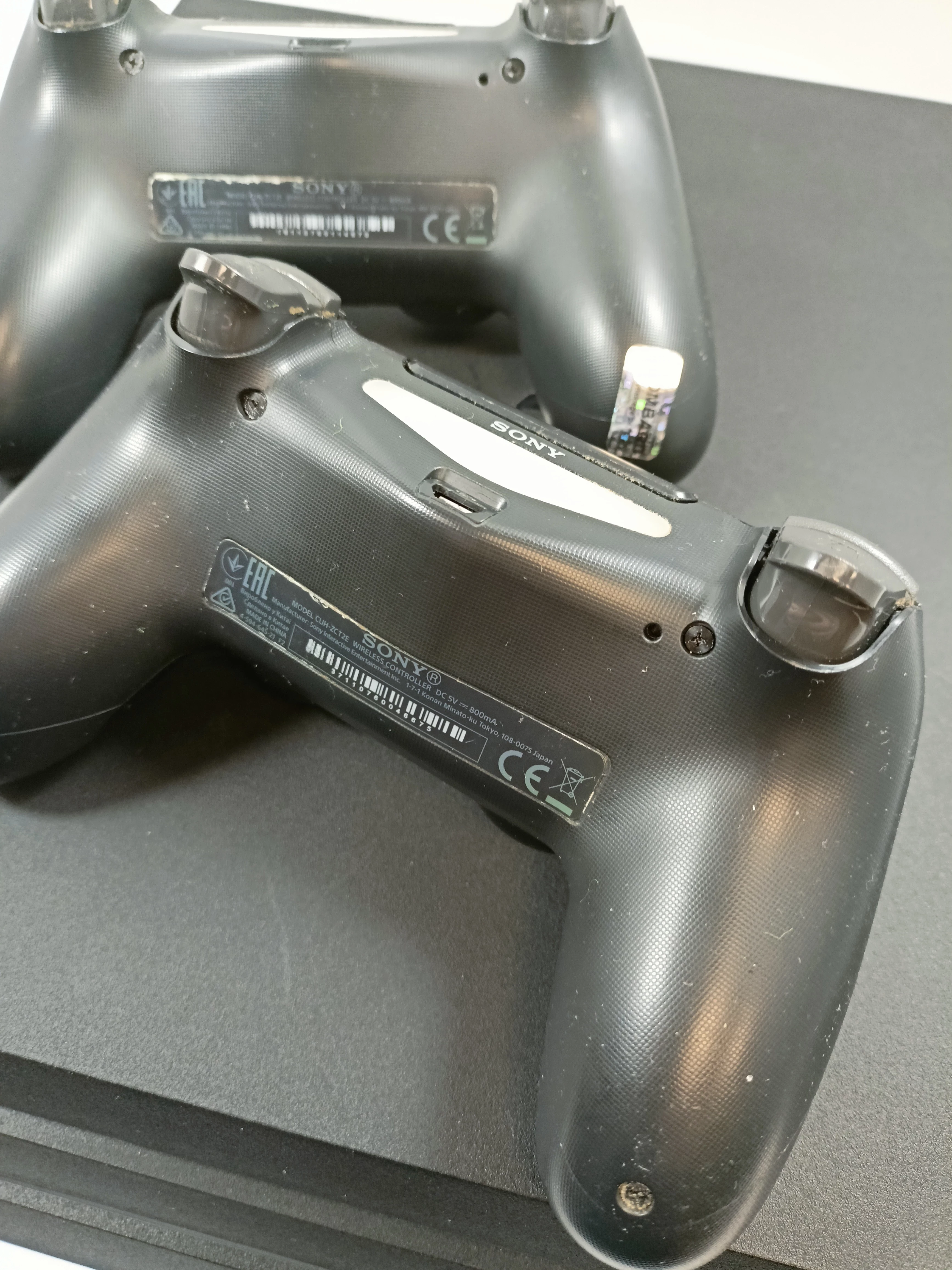 konsola-sony-ps4-pro-at-sprawdz-stan-11323-2