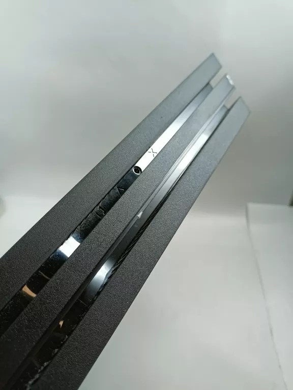 konsola-sony-ps4-pro-at-sprawdz-gry-w-zestawie-205998-225574