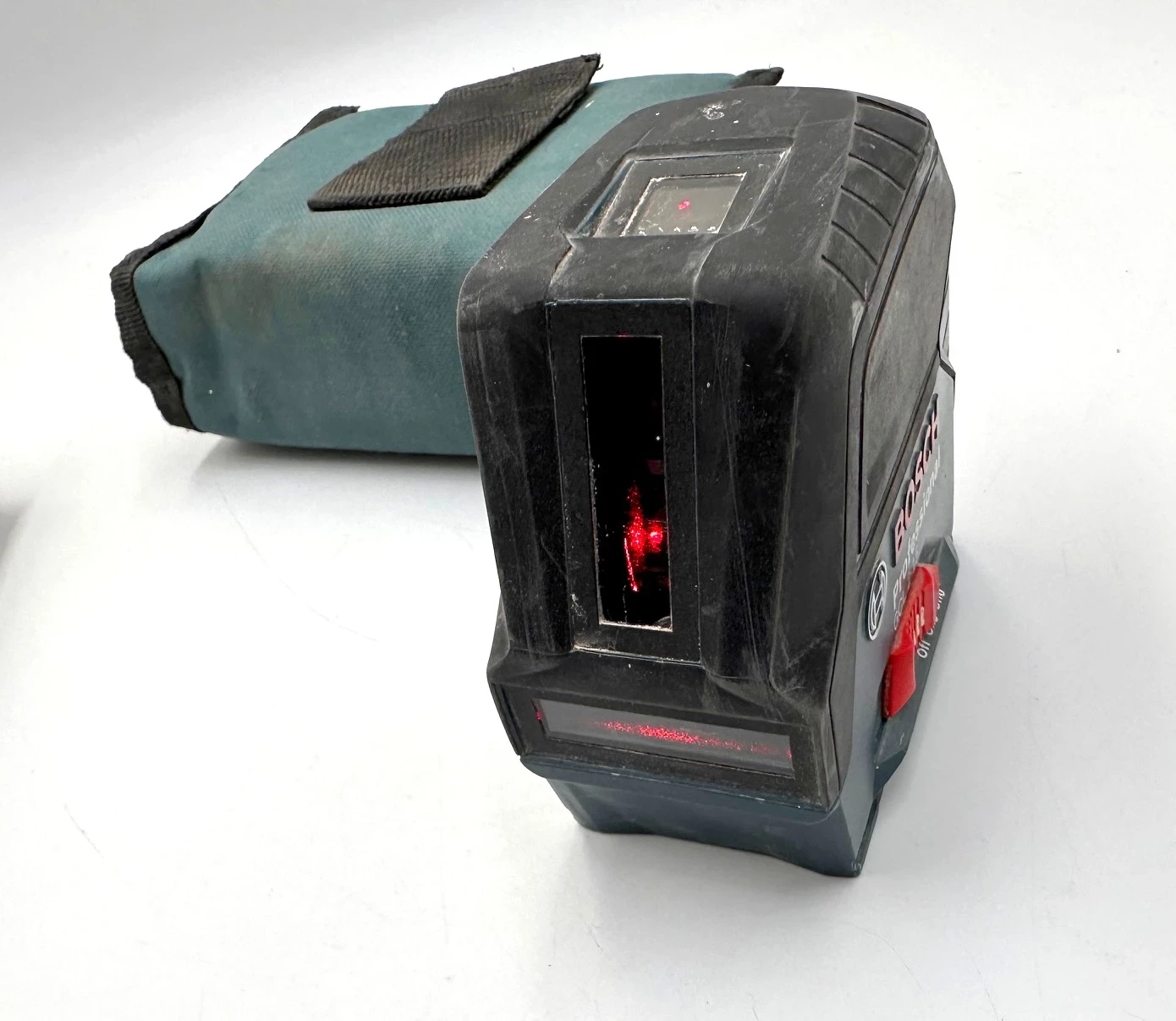 laser-krzyzowy-bosch-gcl-2-15-z-etui-okazja-dobry-stan-liczba-wiazek-lasera-4