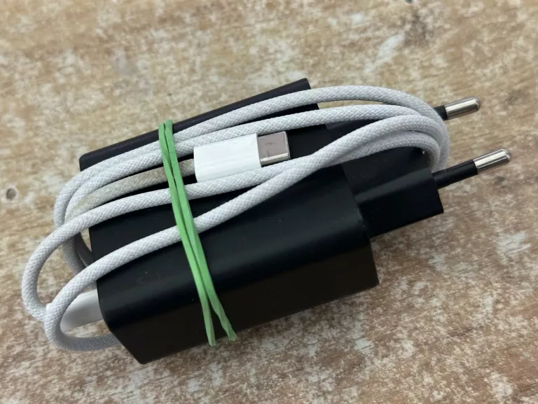 konsola-nintedo-switch-lite-karton-karta-pamieci-64gb-komunikacja-205986-2