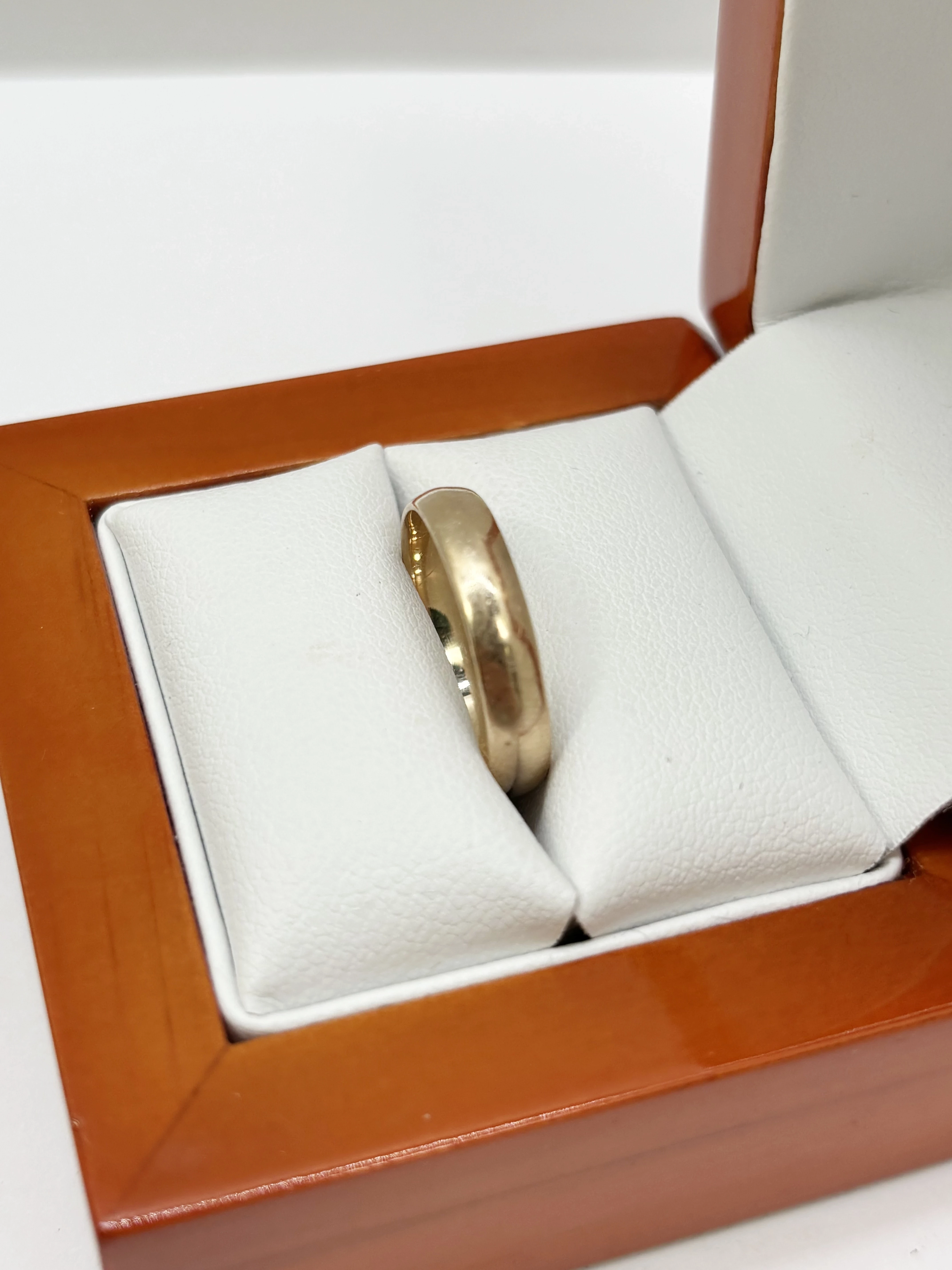 zlota-obraczka-r14-585-247g-material-15835-2