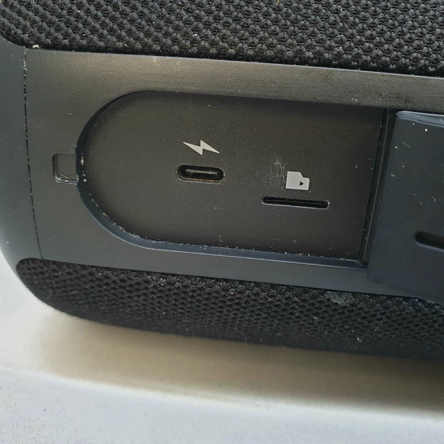 glosnik-fresh-rebel-1arg800-funkcje-221089-512