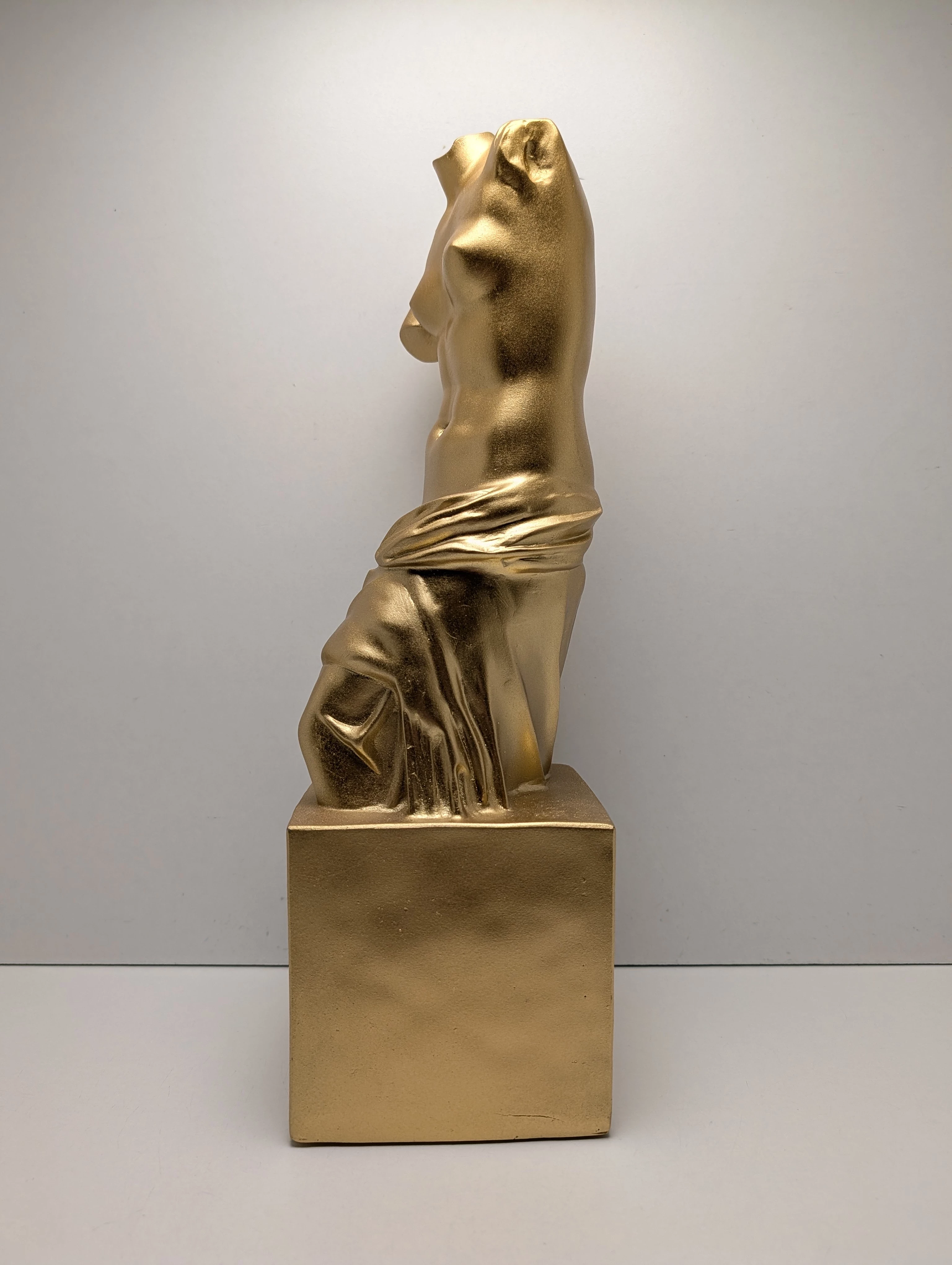 figurka-veni-zlota-kod-producenta-5903997342175