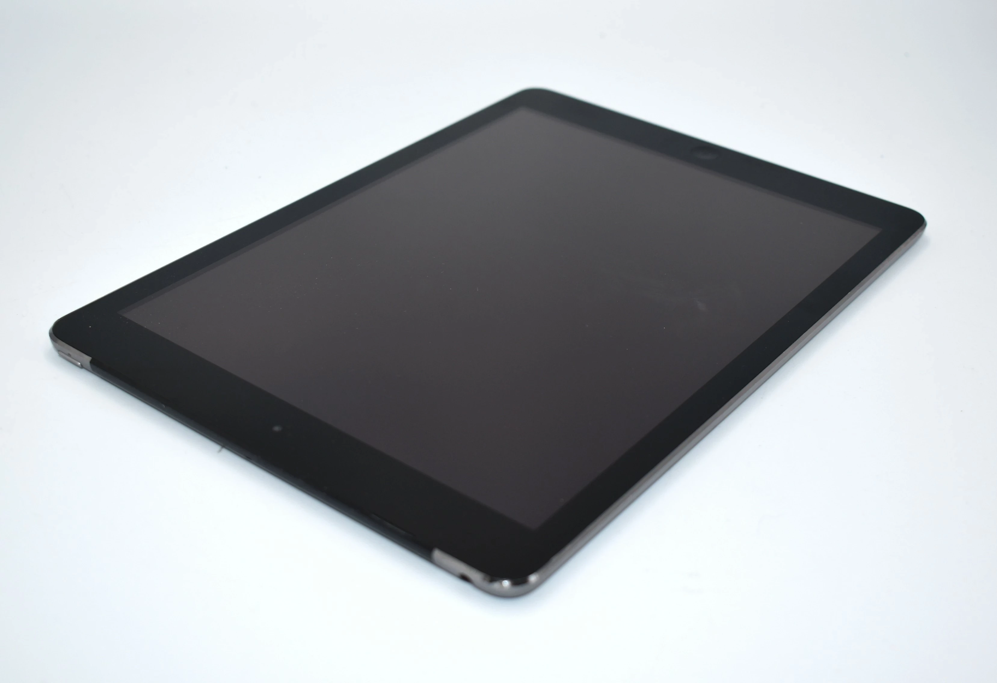 tablet-apple-ipad-air-a1475-97-64gb-4g-lte-szary-komunikacja-219-2