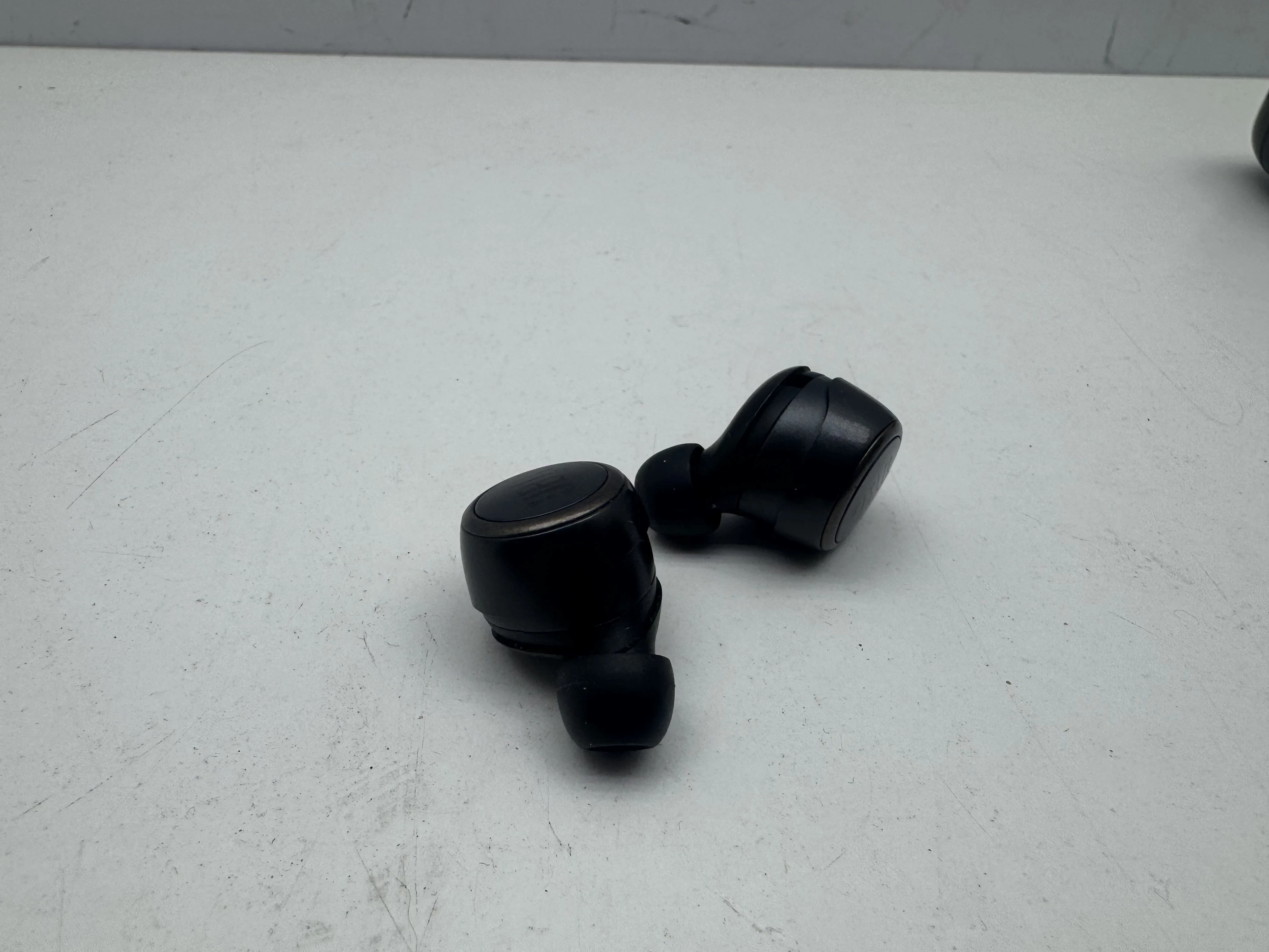 sluchawki-bezprzewodowe-dokanalowe-jbl-live-300-tws-stan-11323-2