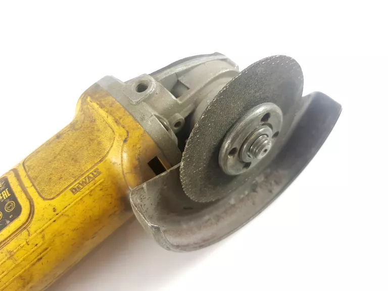 szlifierka-katowa-125mm-900w-dwe4157-qs-dewalt-kod-producenta-554648966