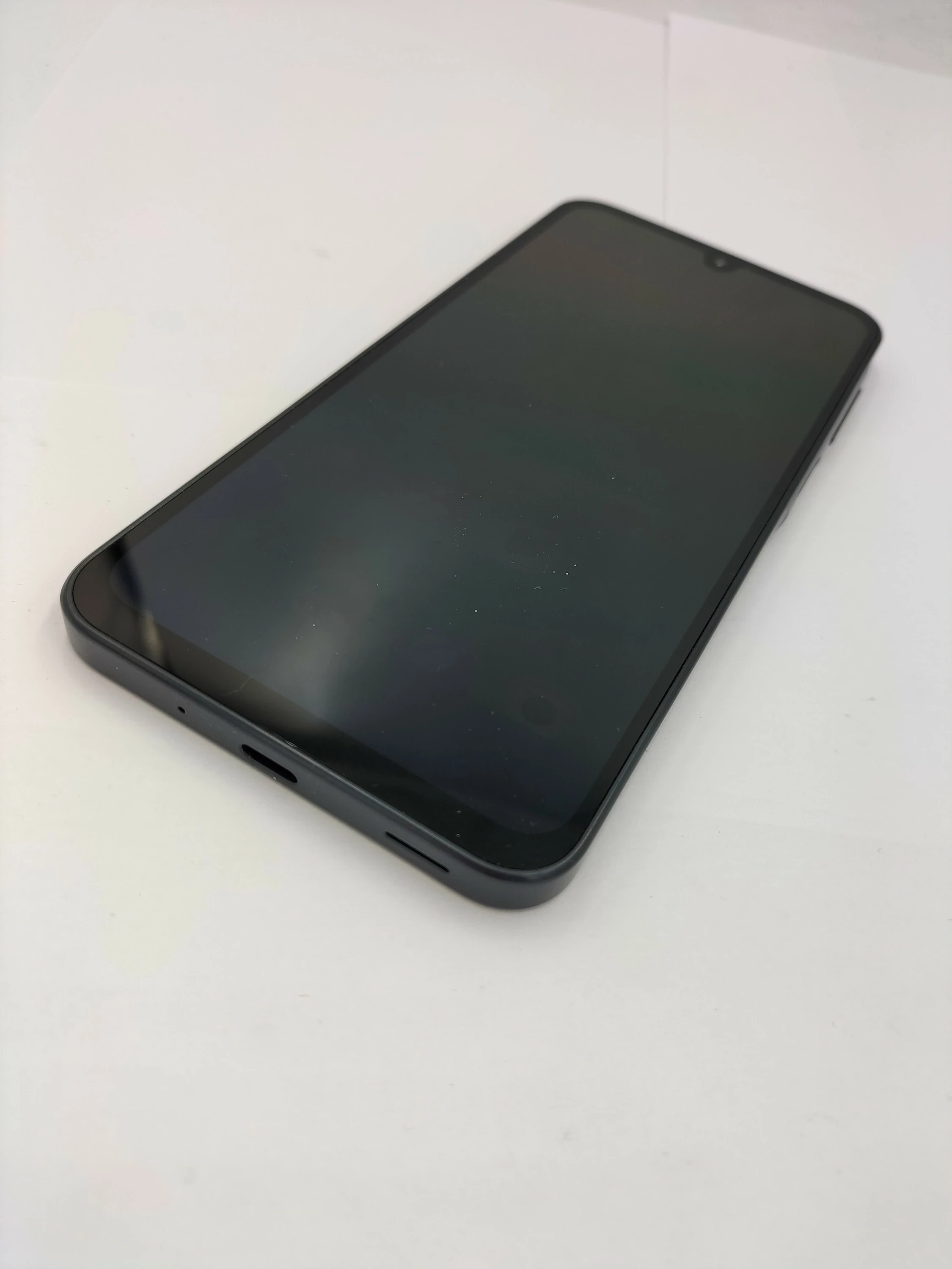 telefon-samsung-galaxy-a16-4128gb-stan-11323-2