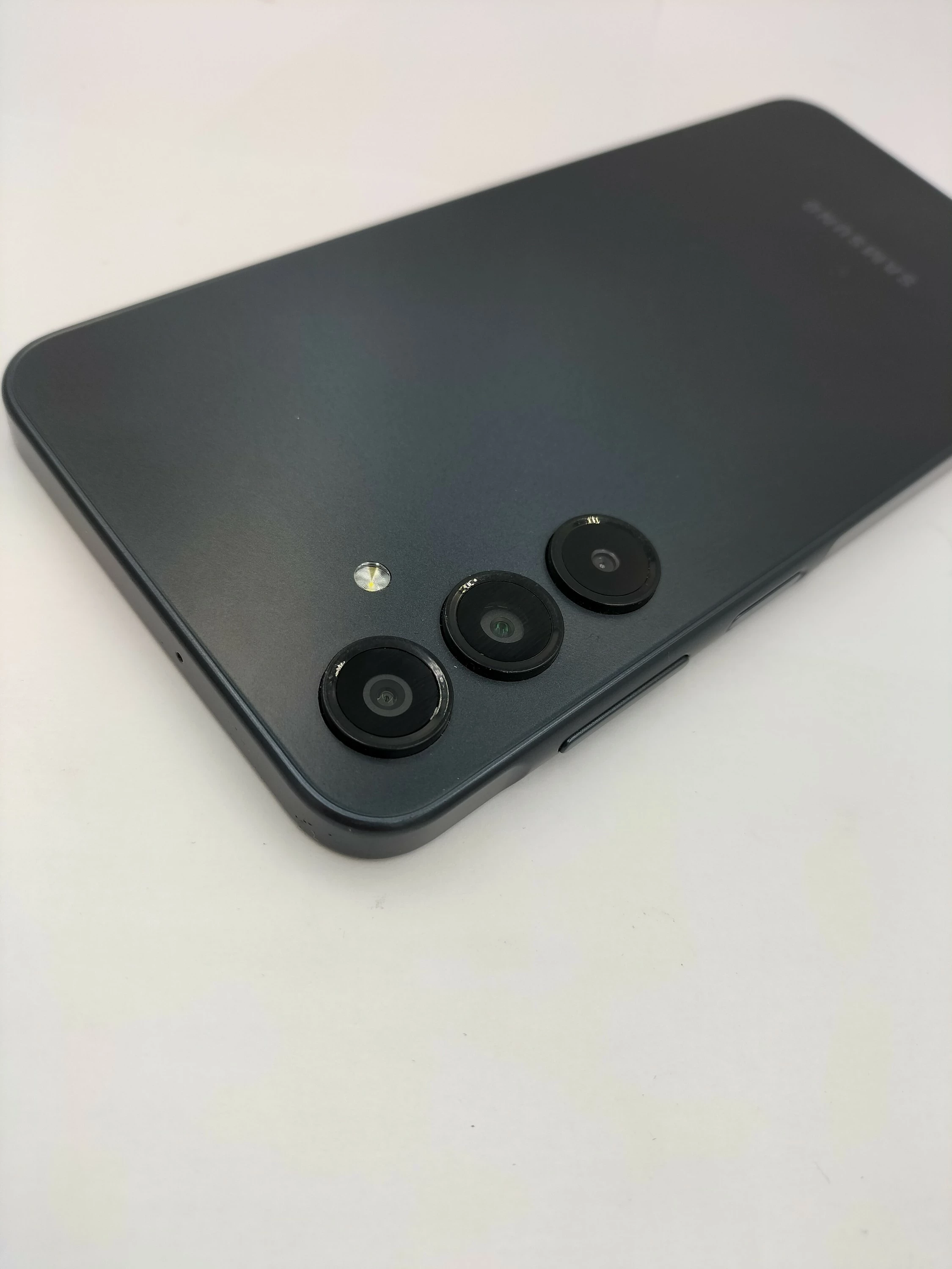 telefon-samsung-galaxy-a16-4128gb-przekatna-ekranu-670