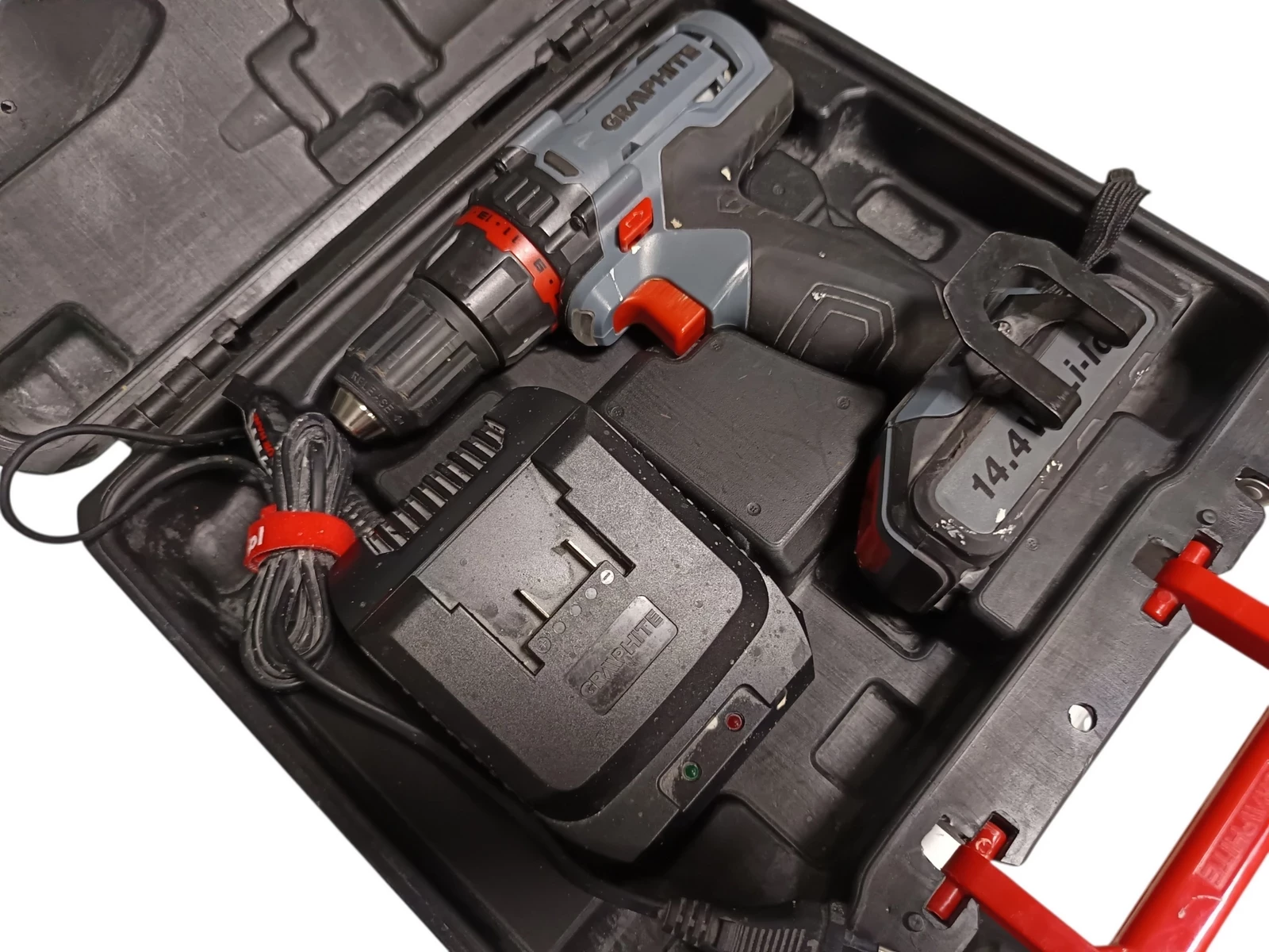 wkretarka-graphite-58g218-wyszynskiego-38d-sj-zielona-gora