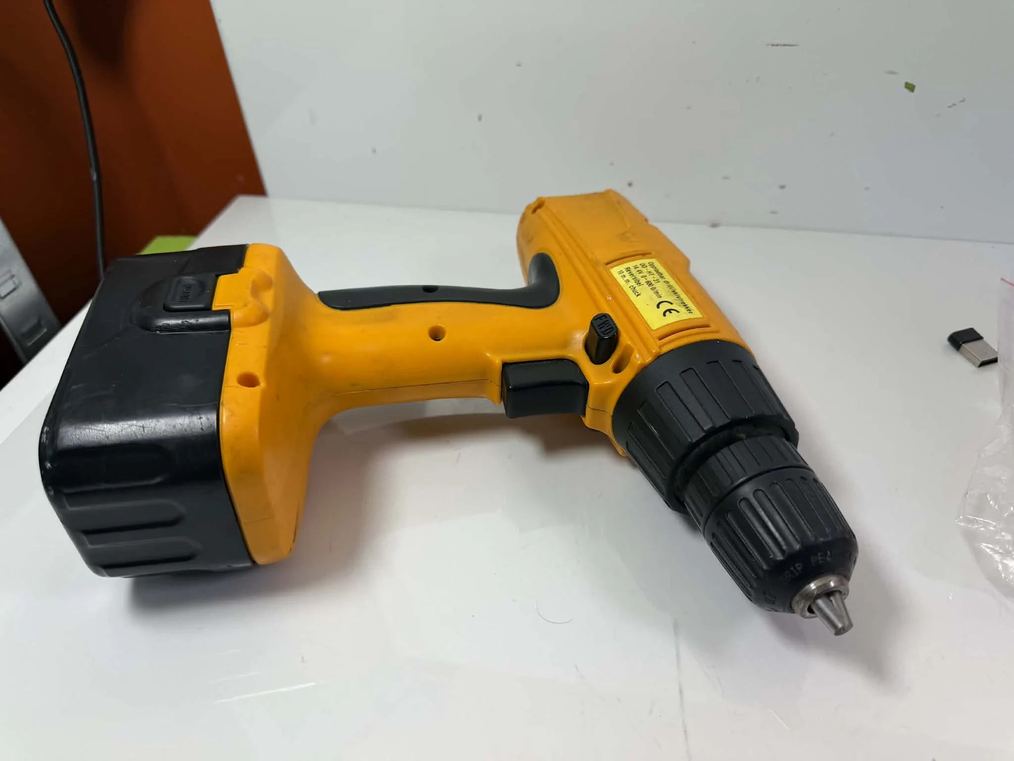 wiertarka-powertools-thor-dd-ht-31-ladowarka-bateria-stan-11323-2