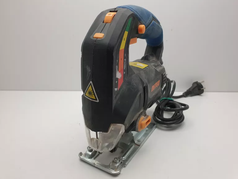 wyrzynarka-z-laserem-niteo-tools-js0007-23-mocowanie-brzeszczotu-205041-731274