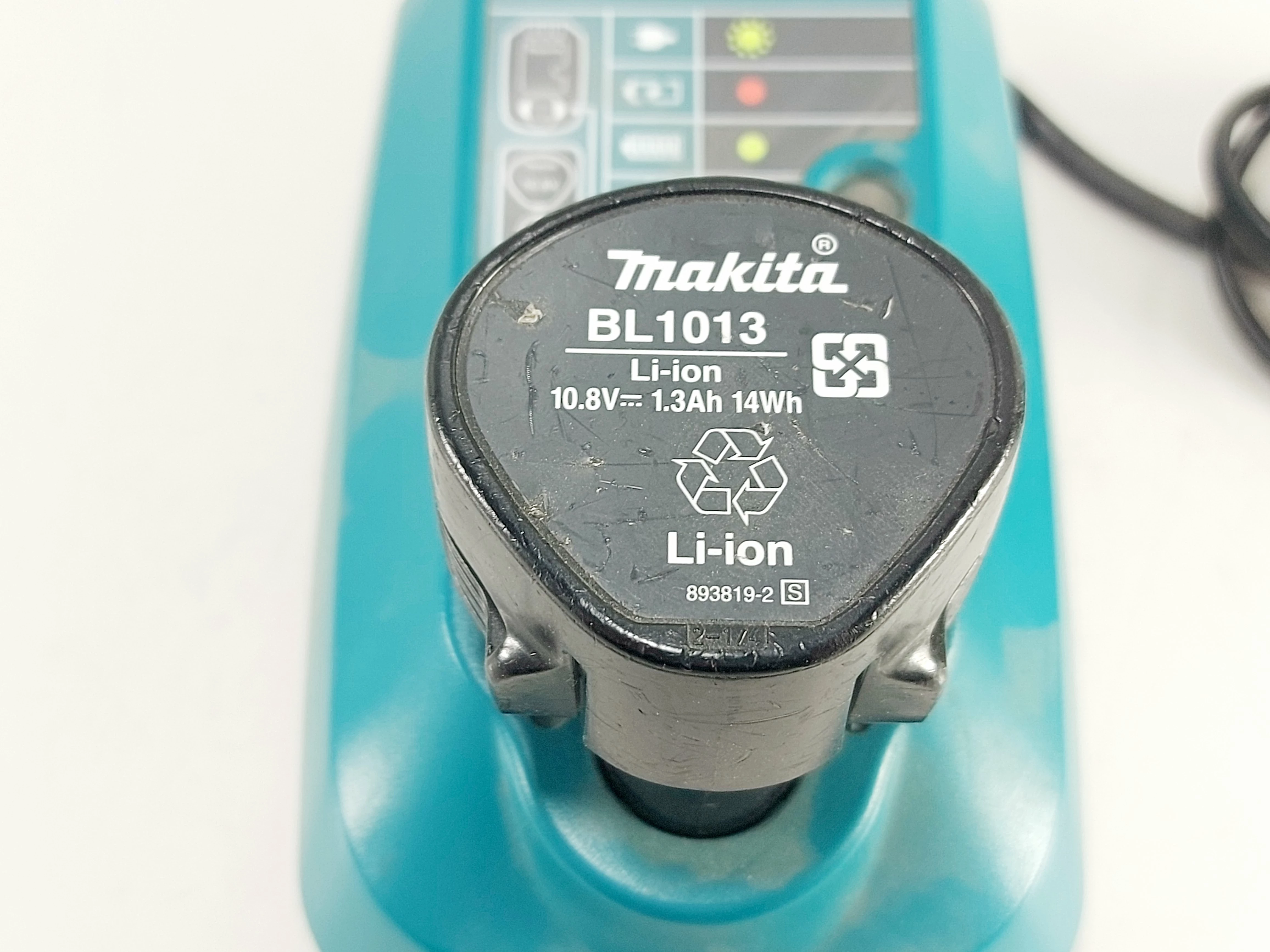 ladowarka-makita-dc10a-bateria-makita-bl1013-stan-11323-2