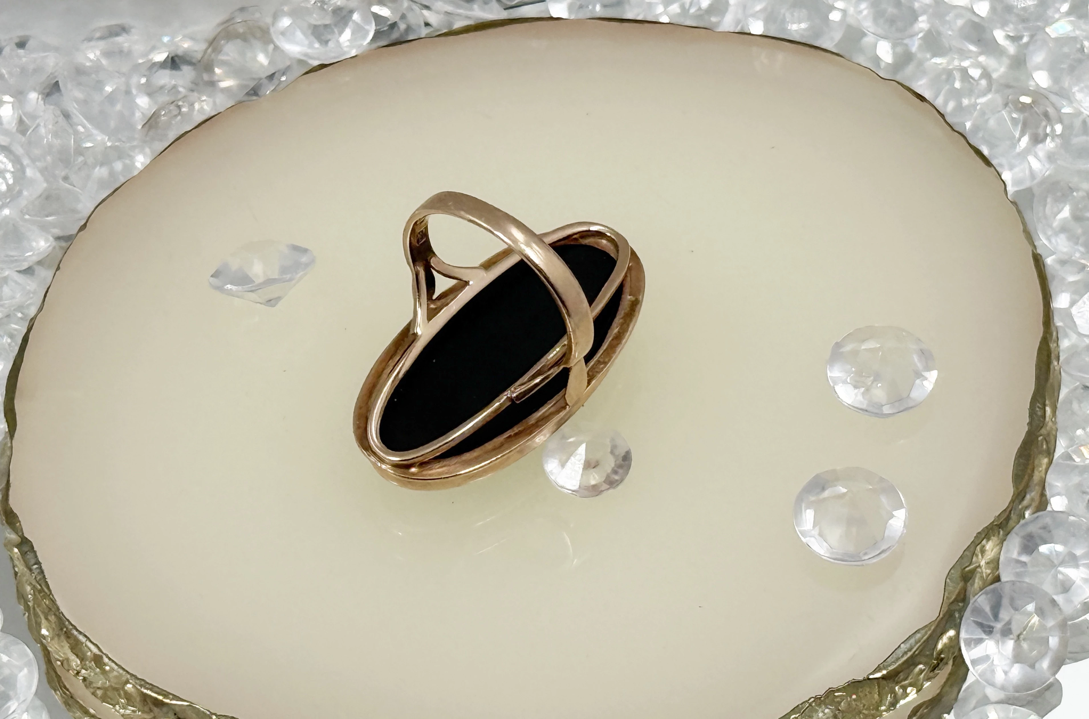 retro-zloty-pierscionek-z-duzym-oczkiem-14-karatow-r13-material-15835-2