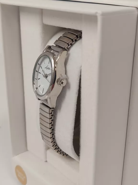 klasyczny-zegarek-srebrny-lovisa-ean-gtin-9354593658713