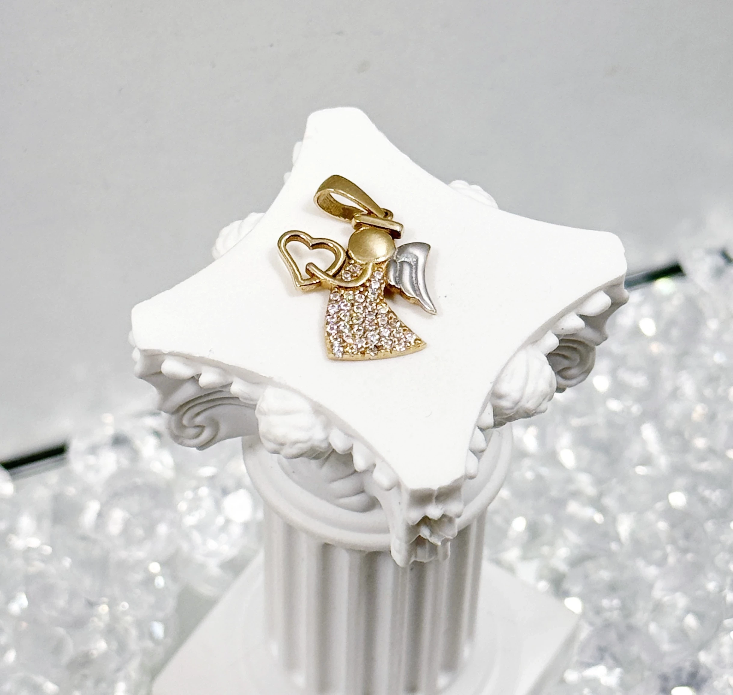 sliczna-zlota-zawieszka-aniolek-z-cyrkoniami-14-karatow-stan-11323-2