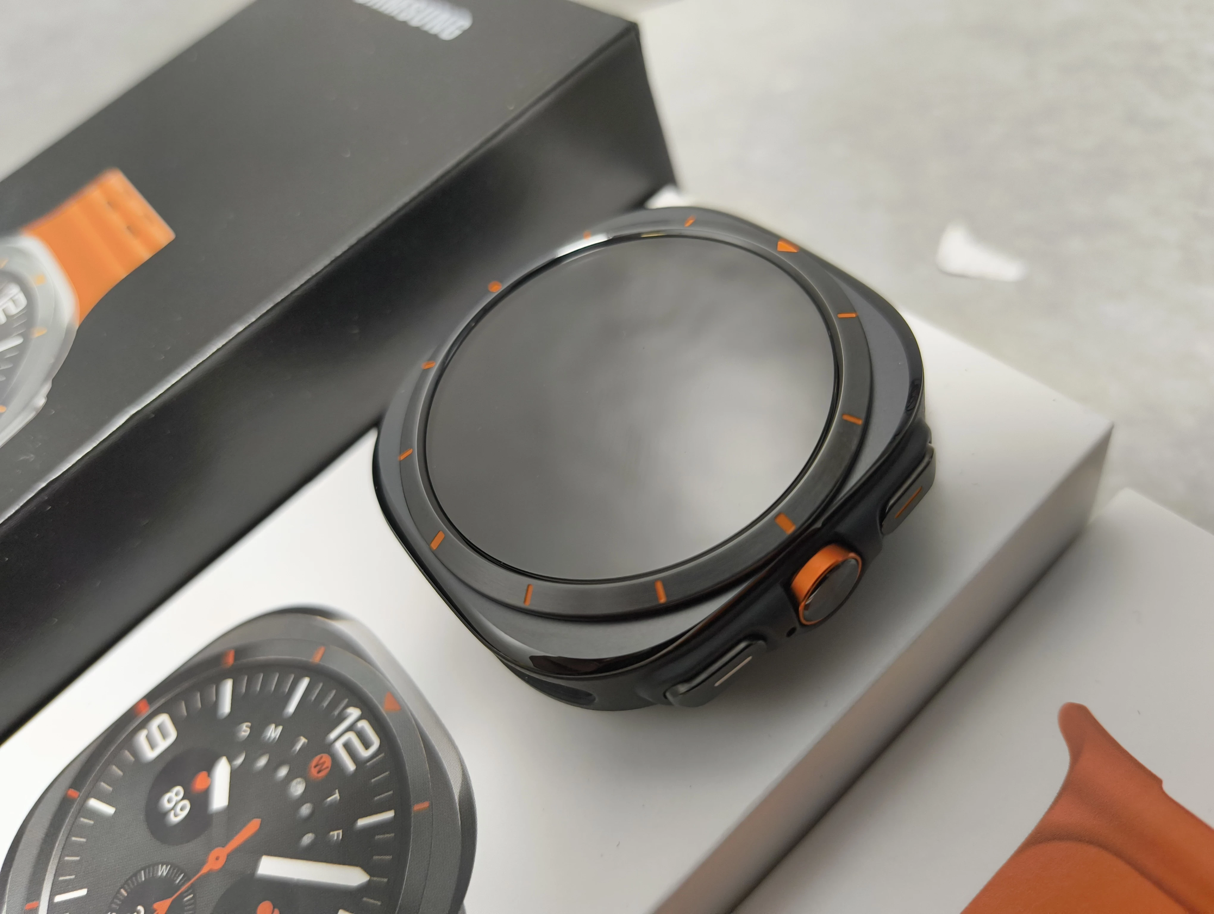 samsung-galaxy-watch-ultra-l705f-2025-igla-stan-11323-2