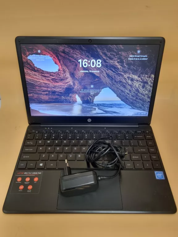 laptop-techbite-zin-3-4128-gb-seria-procesora-4366-120