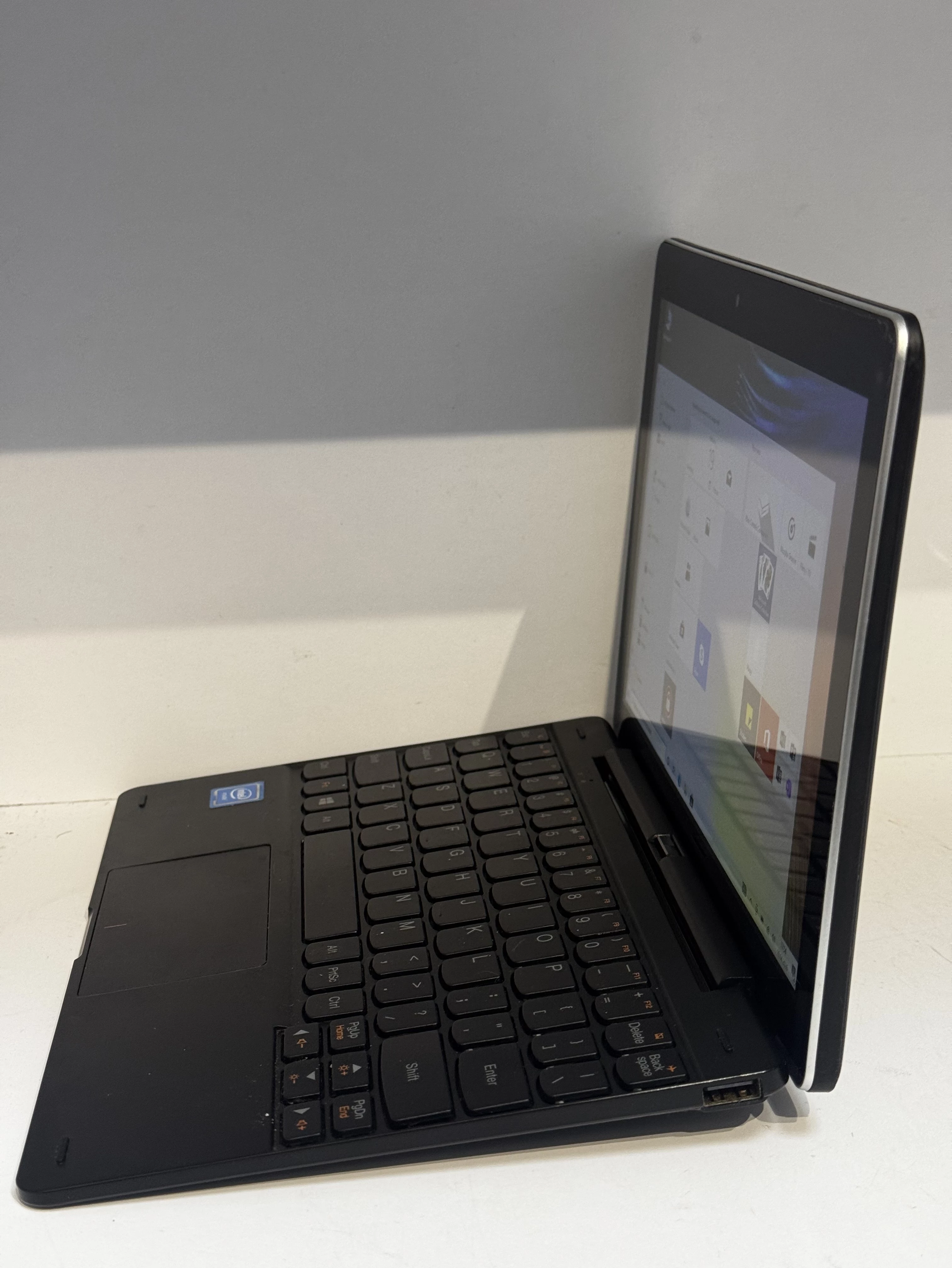 laptop-lenovo-ideapad-miix-300-10iby-zasilacz-pudelko-190404551175-uklad-klawiatury-249838-1769451